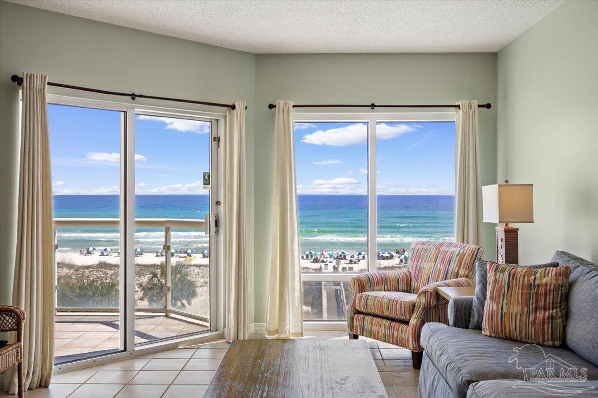 22 Via Deluna Dr # 304