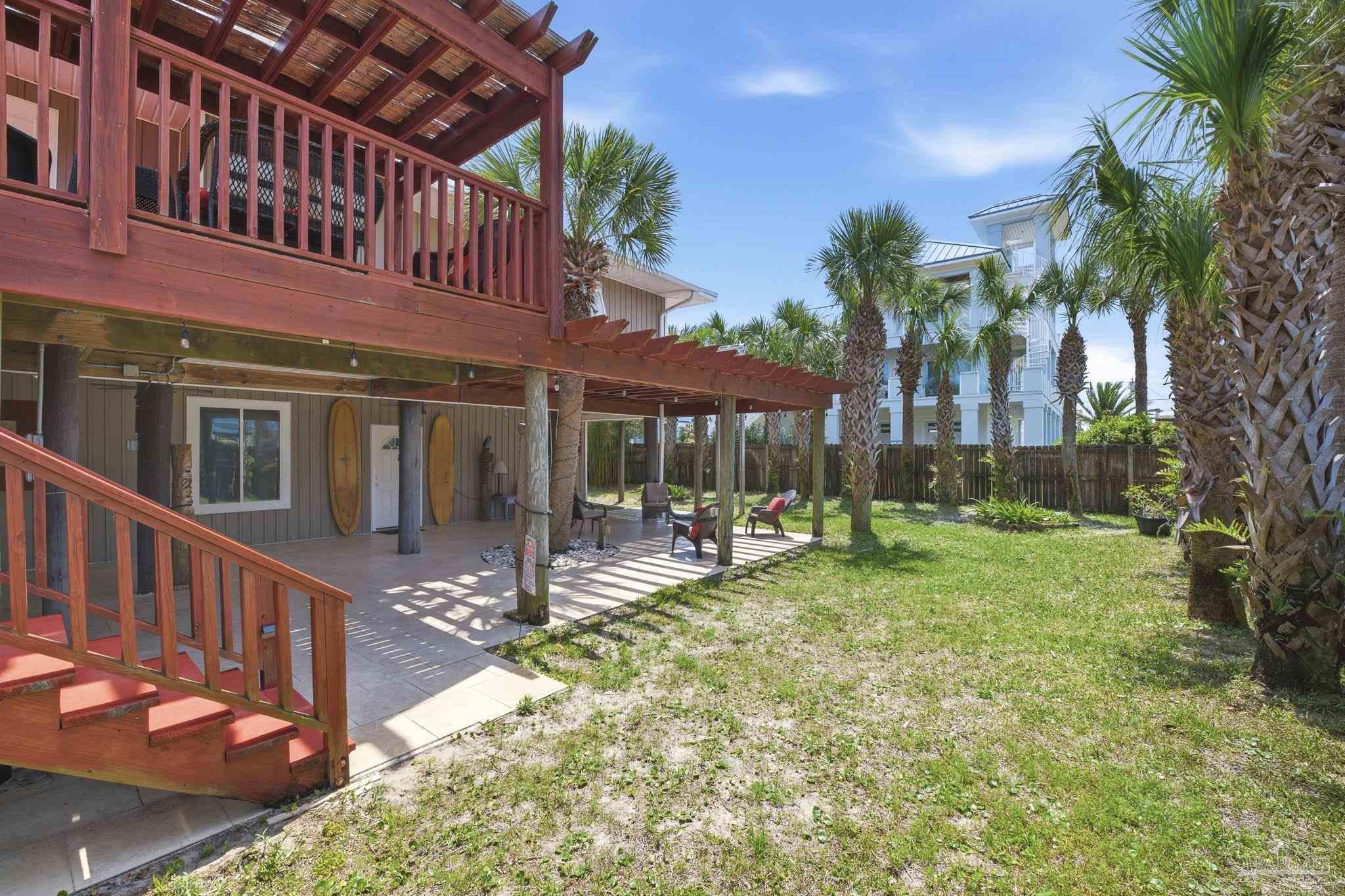 1202 Via Deluna Dr