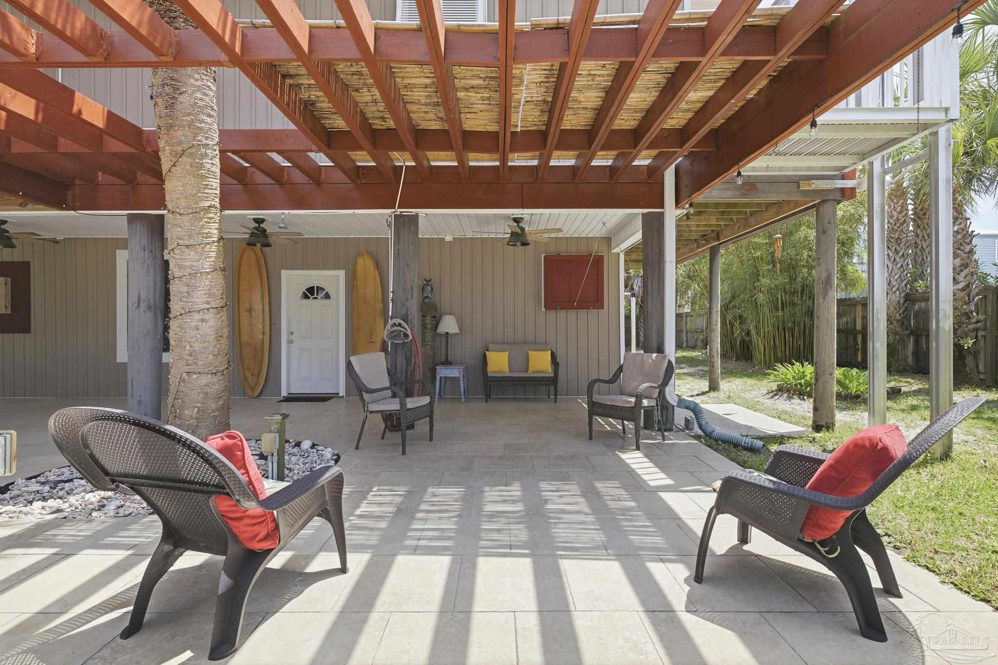 1202 Via Deluna Dr