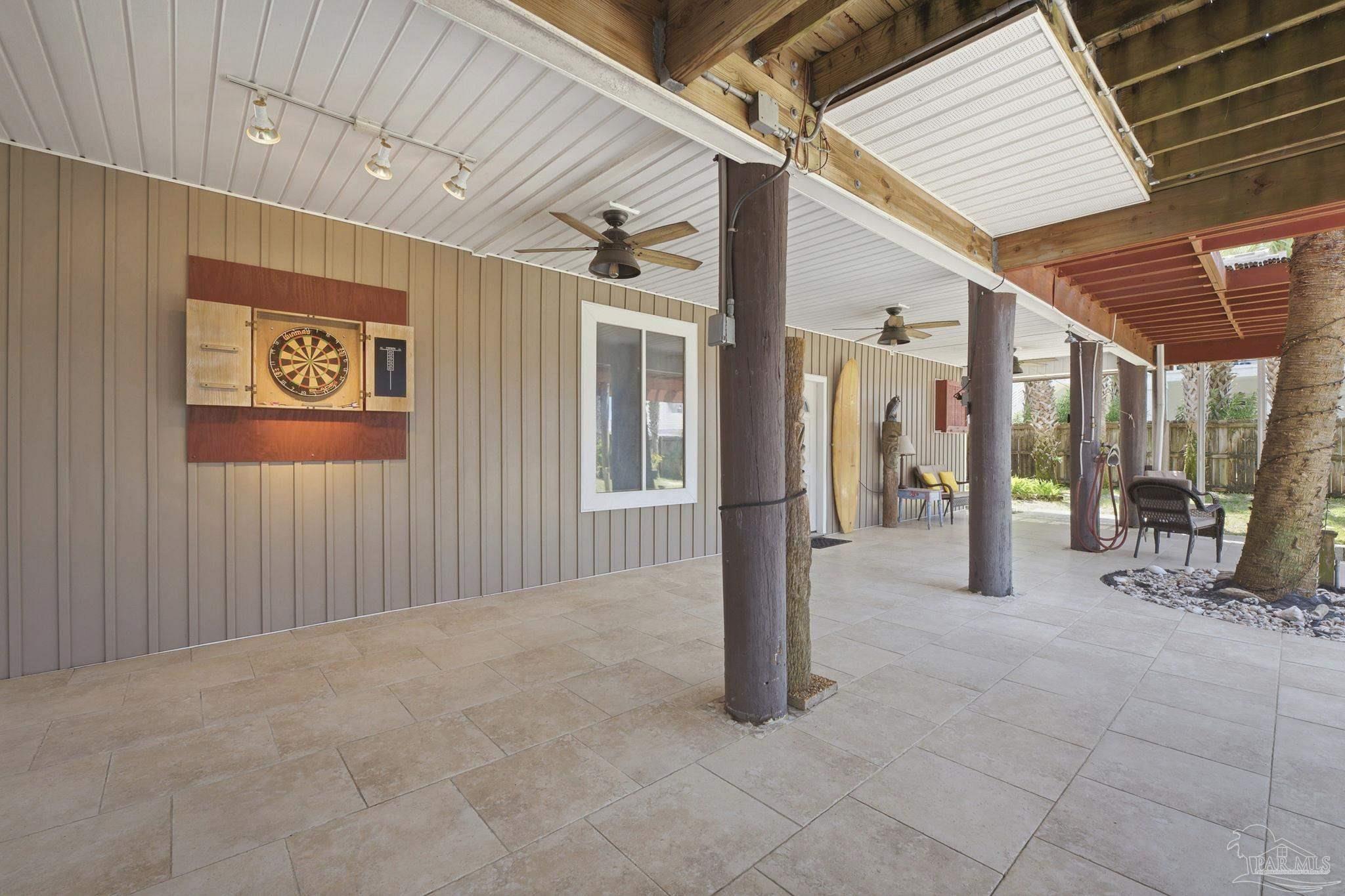 1202 Via Deluna Dr