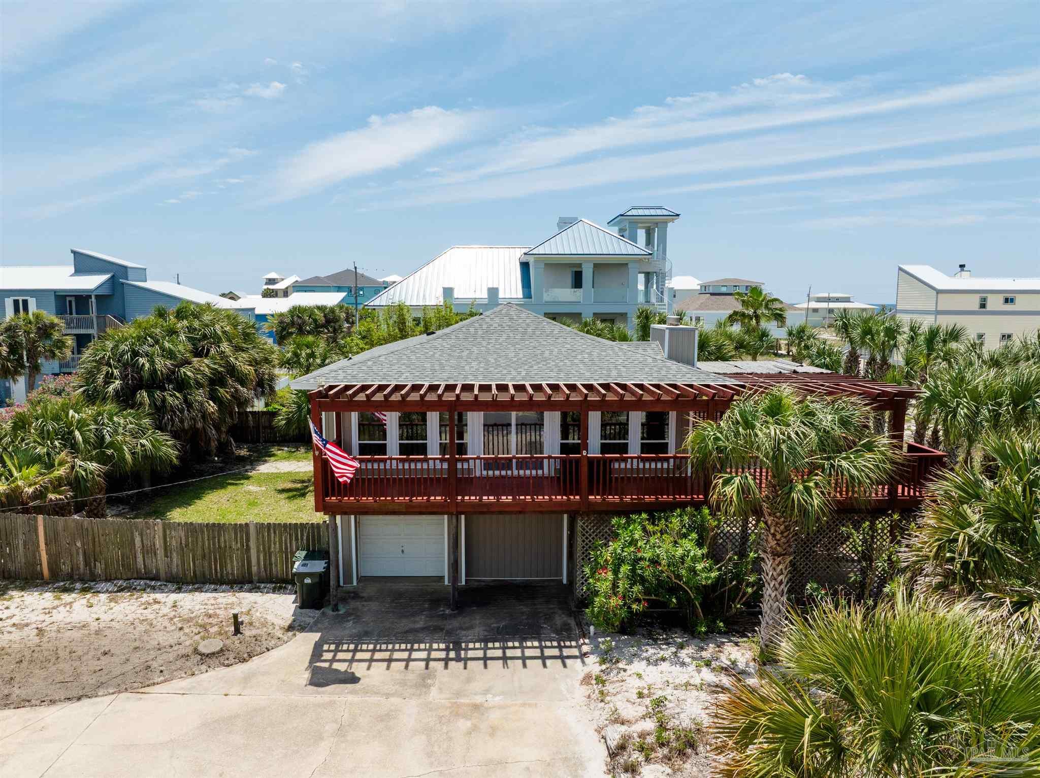 1202 Via Deluna Dr
