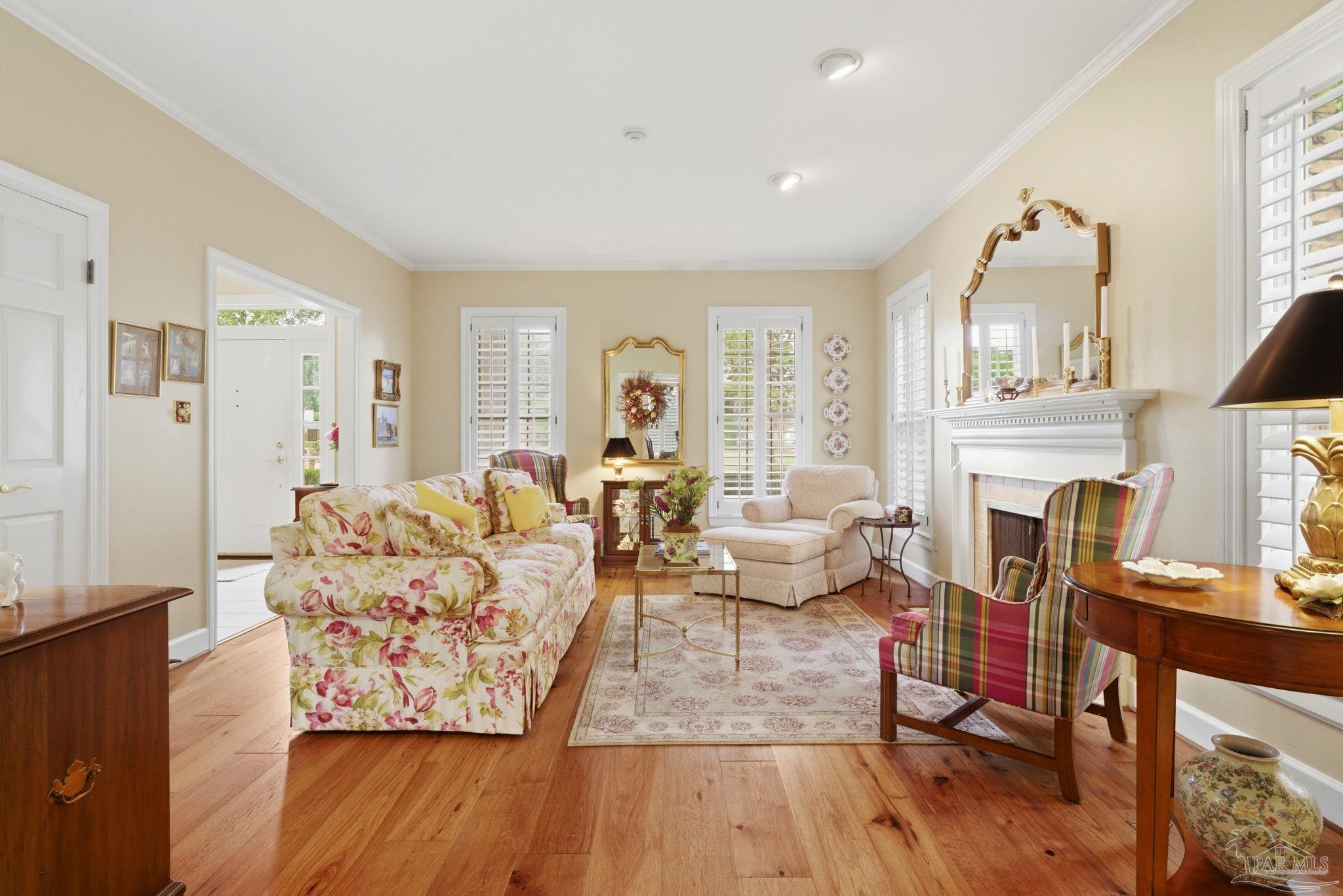 700 Bay Cliffs Rd