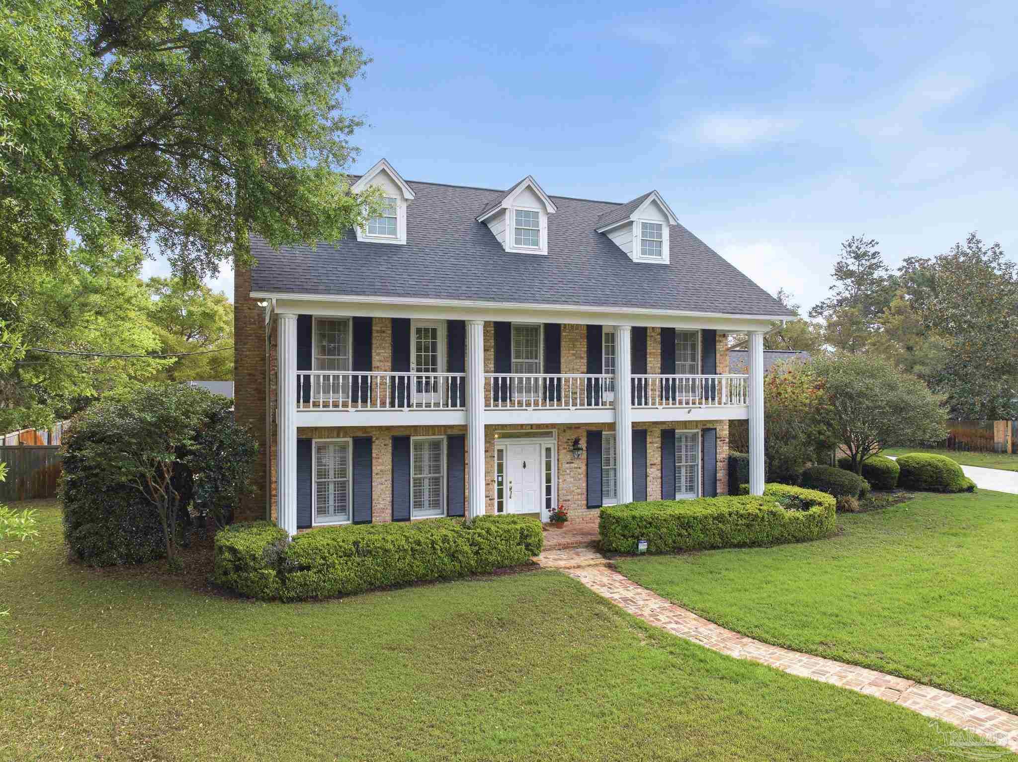 700 Bay Cliffs Rd