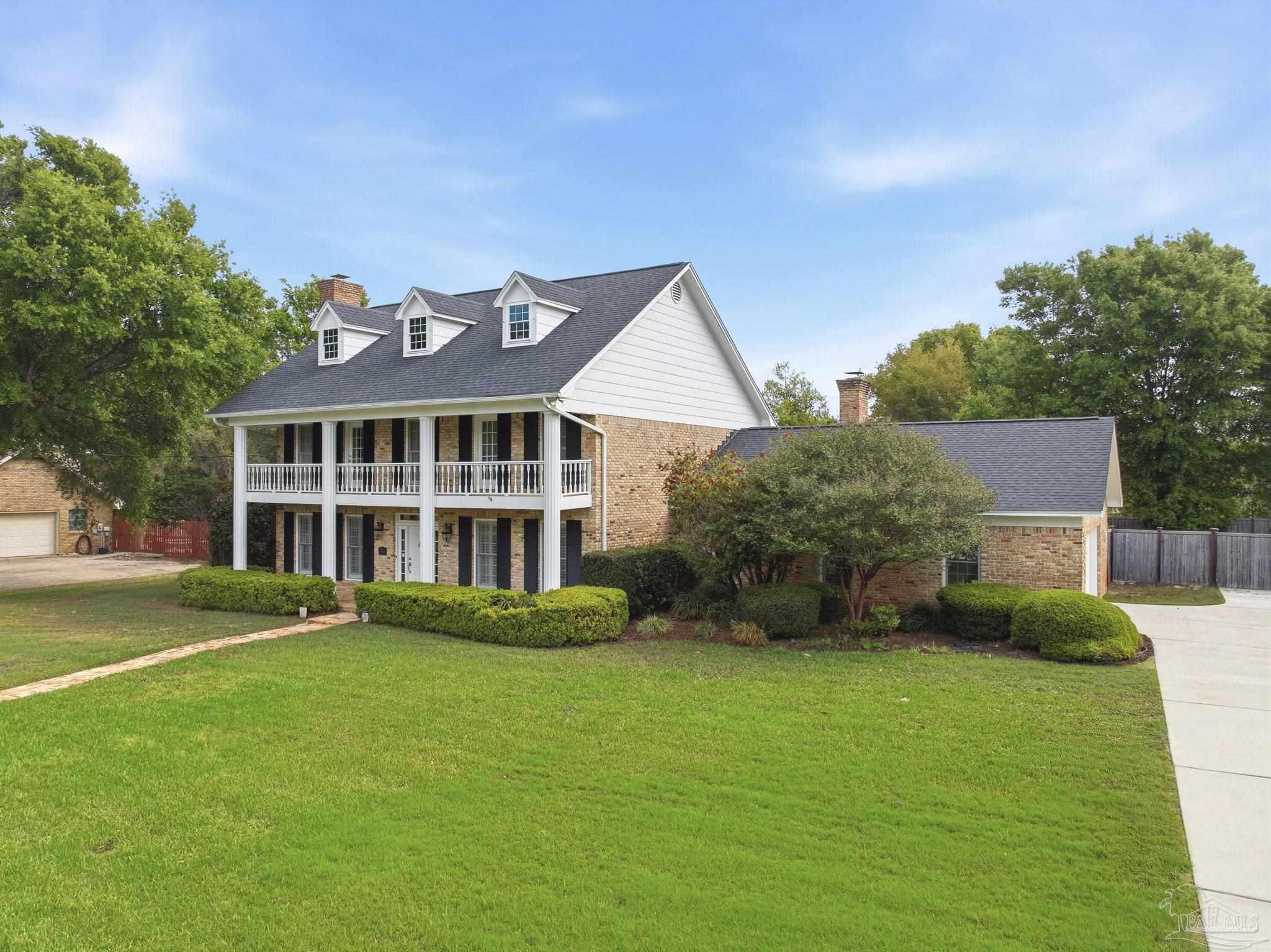 700 Bay Cliffs Rd