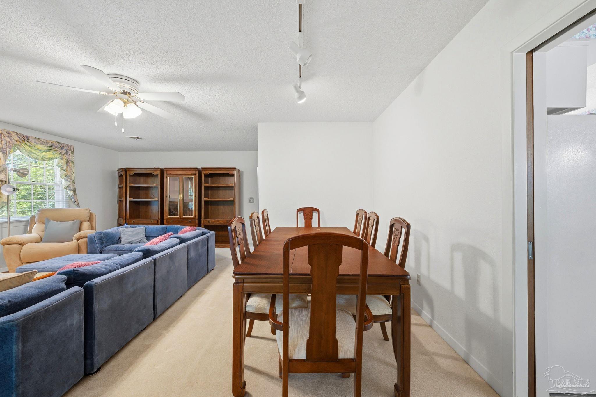 3 Breeze St