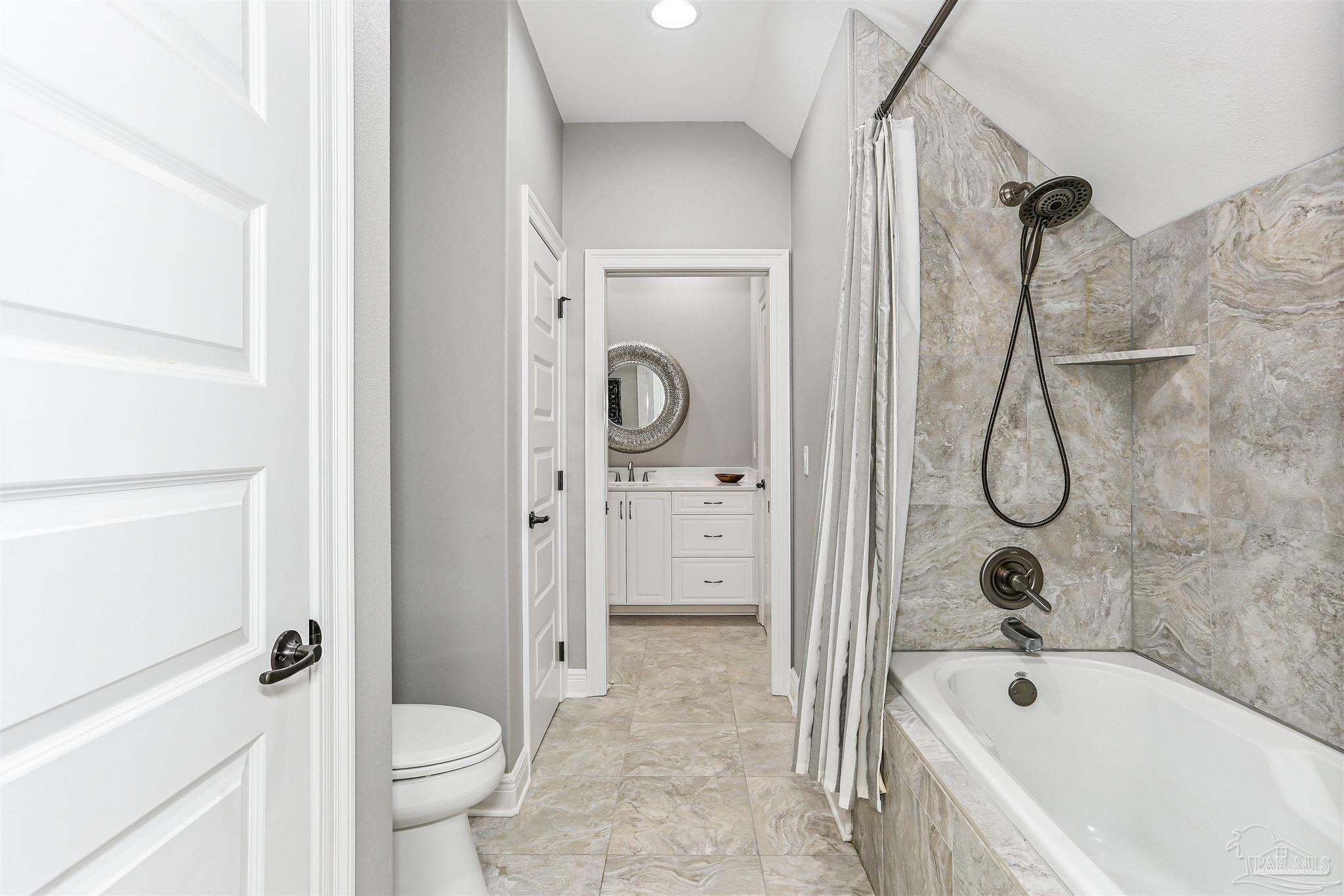 8658 Foxtail Loop