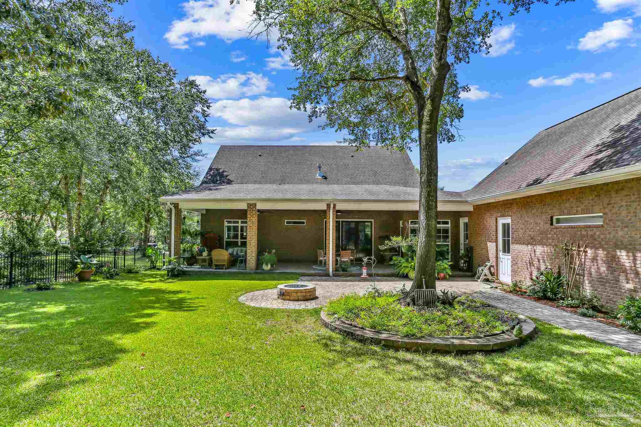 8658 Foxtail Loop