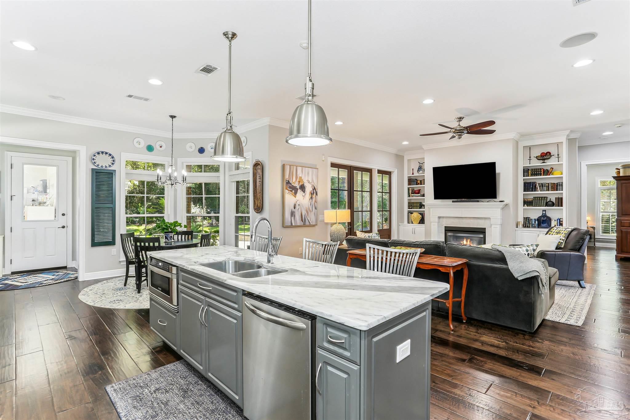 8658 Foxtail Loop