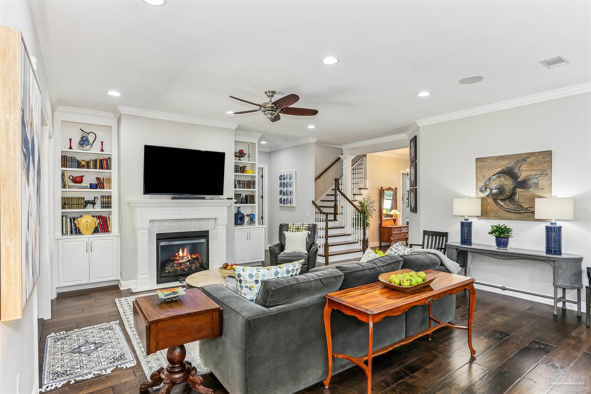 8658 Foxtail Loop