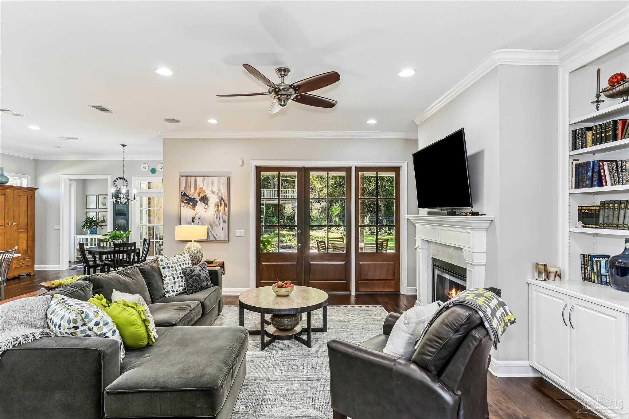 8658 Foxtail Loop