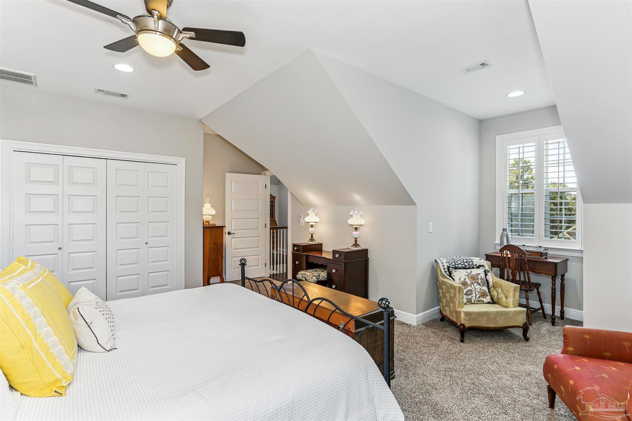 8658 Foxtail Loop