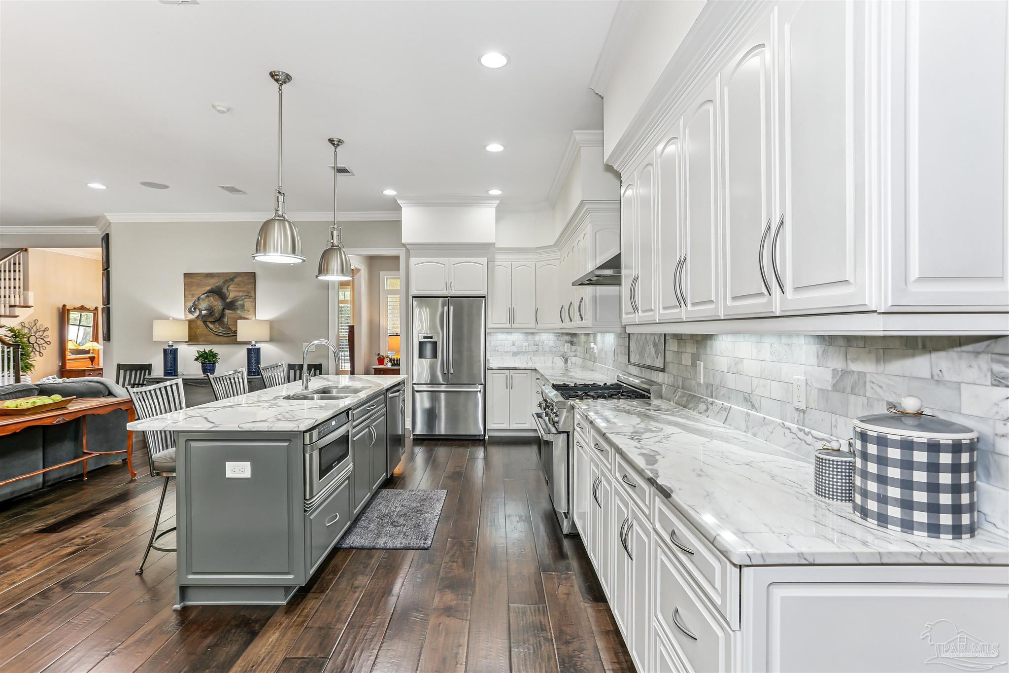 8658 Foxtail Loop