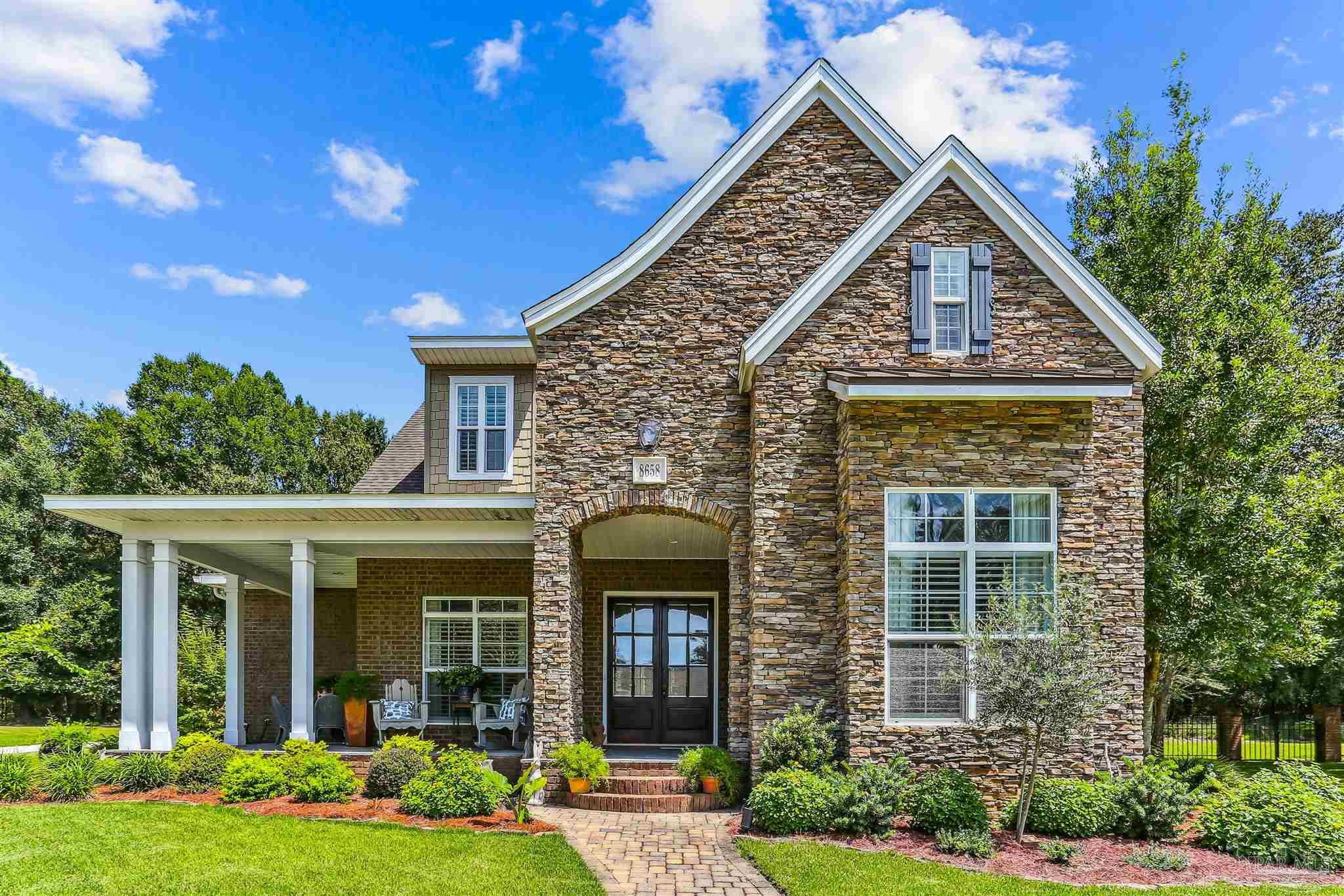 8658 Foxtail Loop