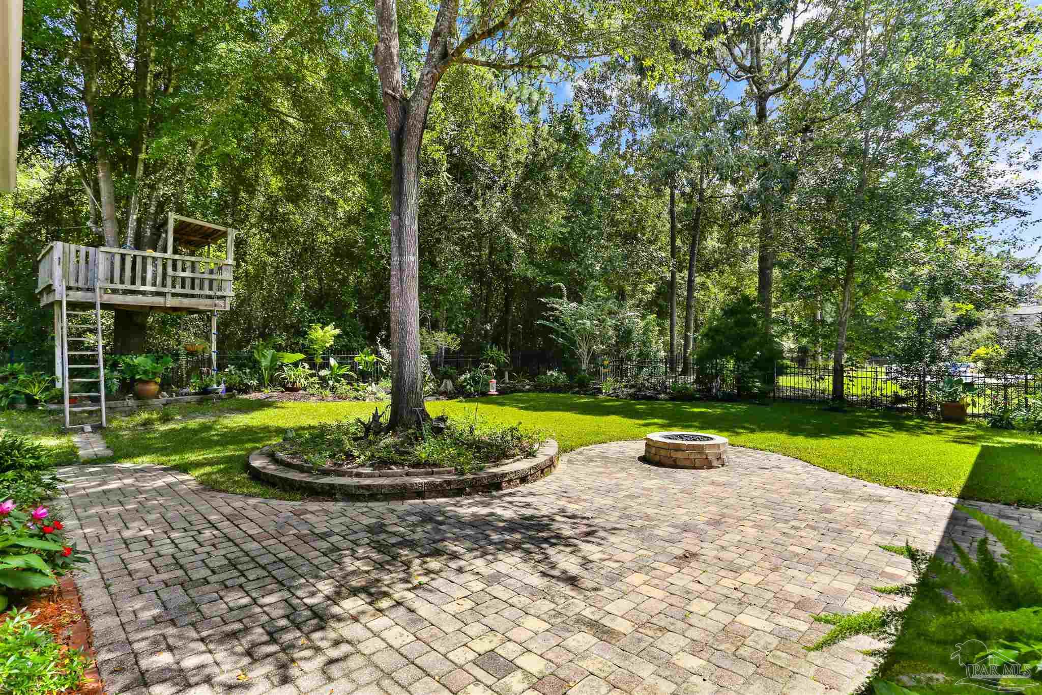 8658 Foxtail Loop