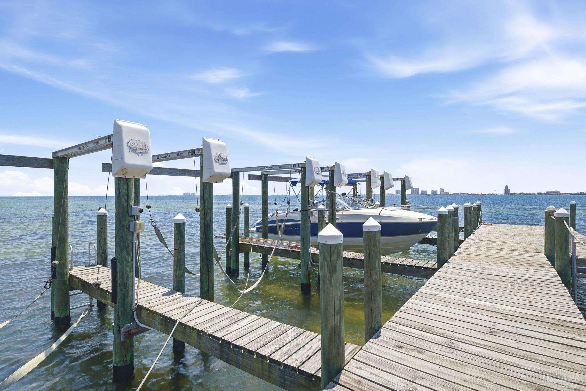 1189 Gulf Breeze Pkwy