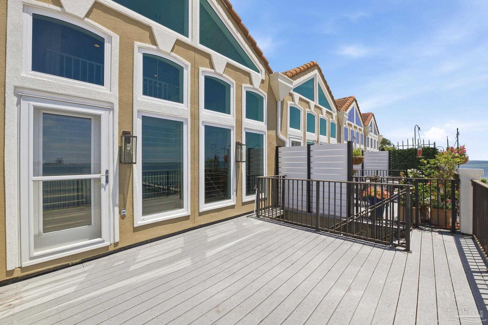 1189 Gulf Breeze Pkwy
