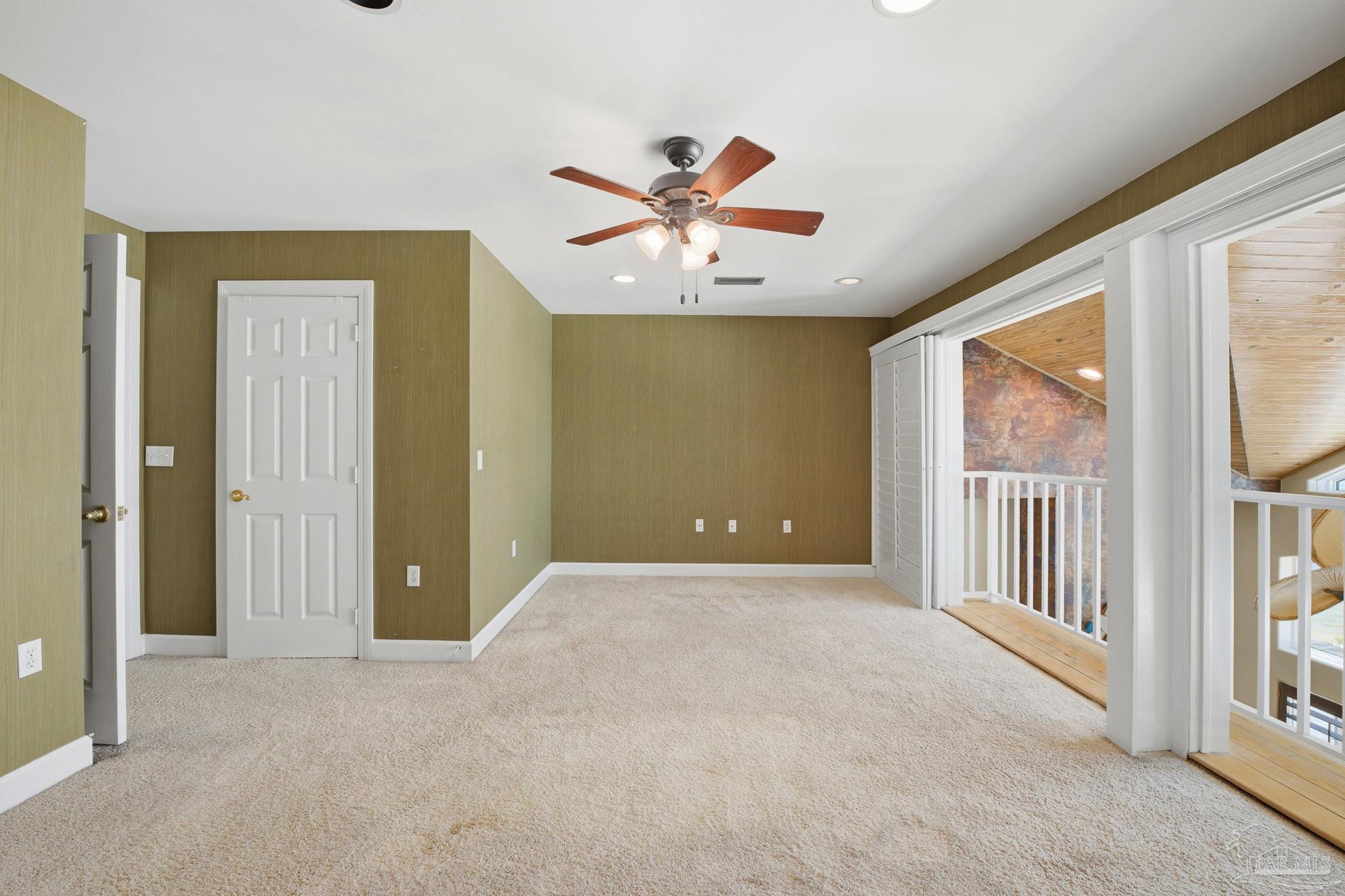 1189 Gulf Breeze Pkwy