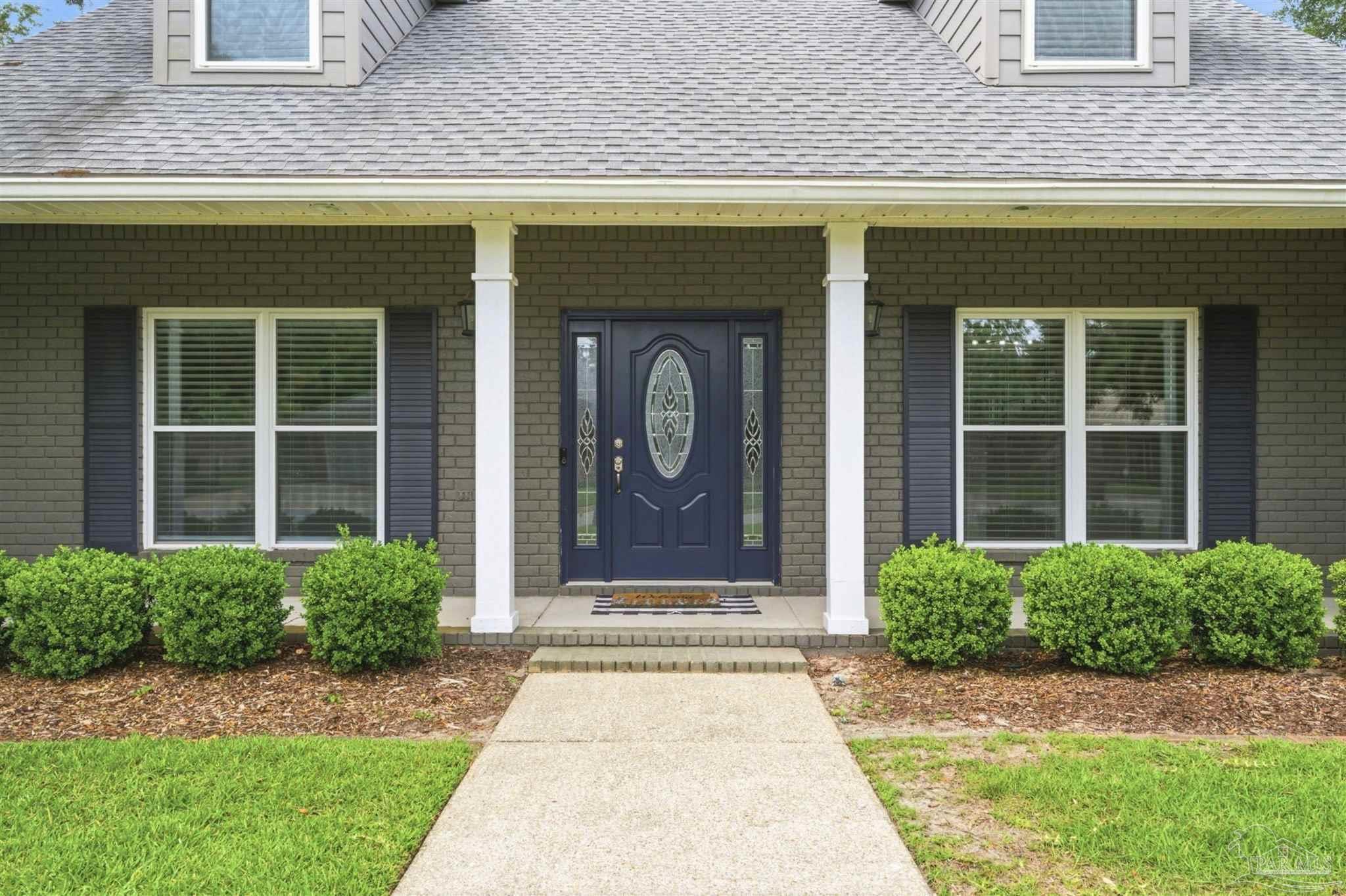 3861 Leesway Cir