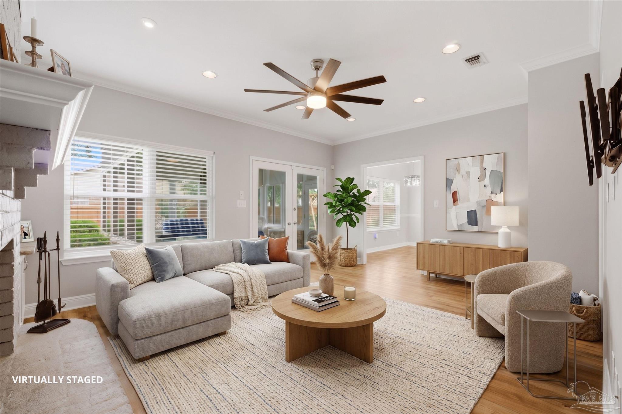 3861 Leesway Cir