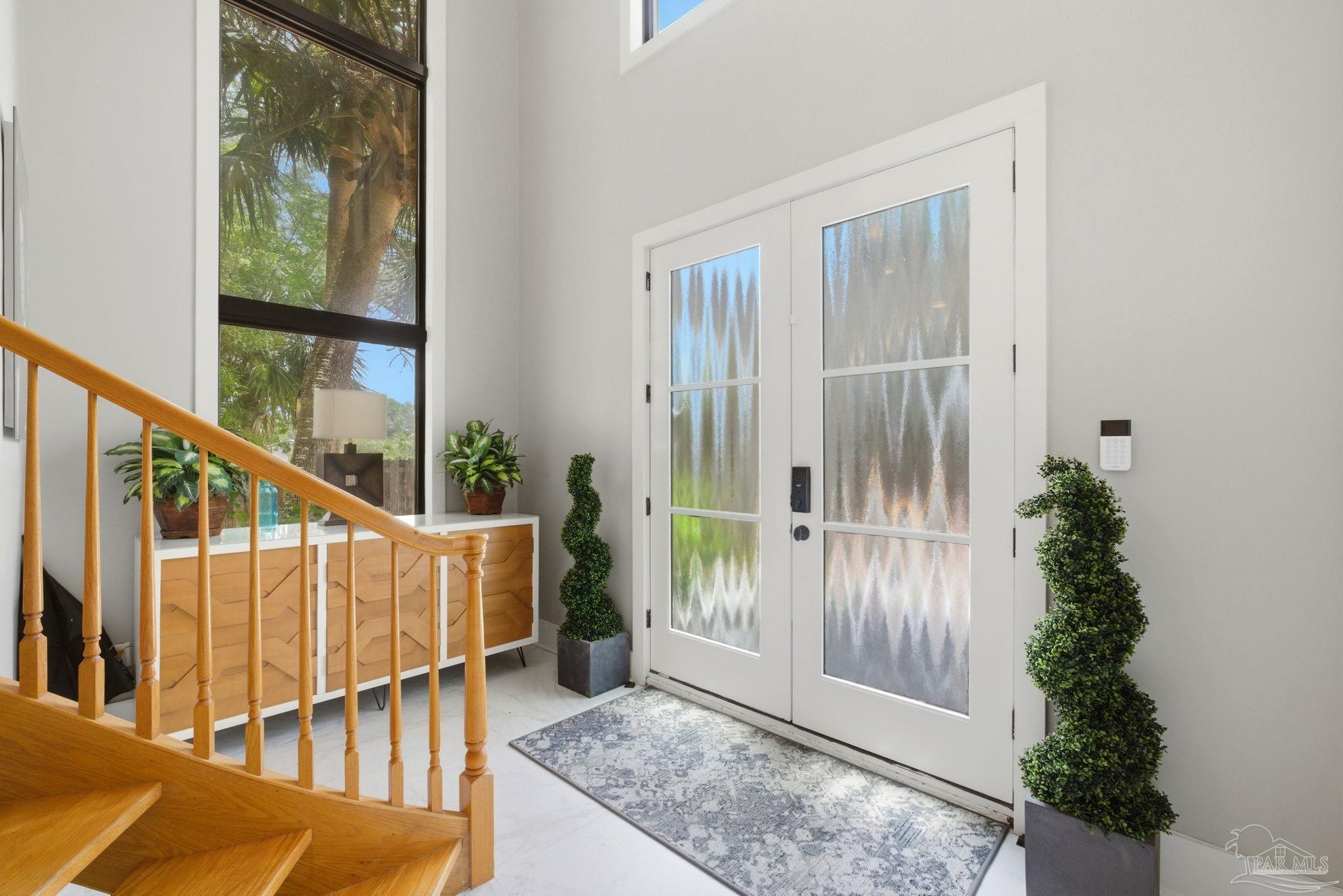 112 Matamoros Dr