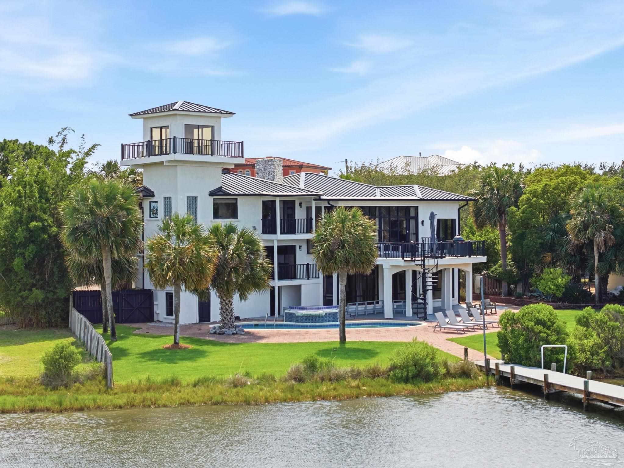 112 Matamoros Dr