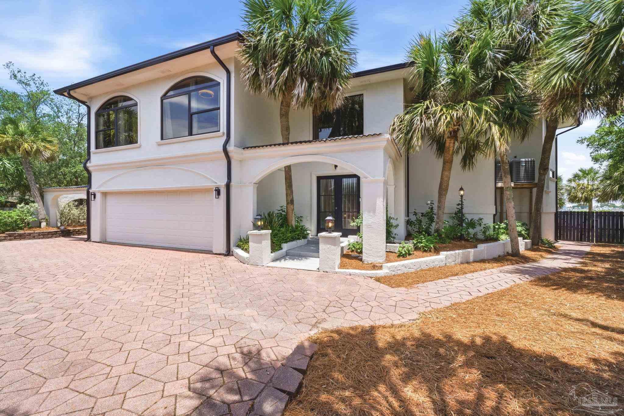 112 Matamoros Dr