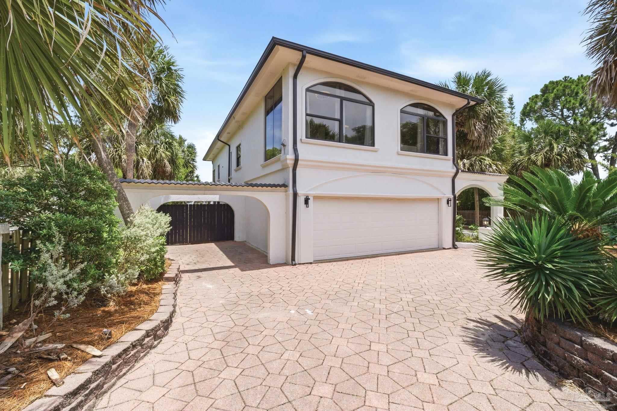 112 Matamoros Dr