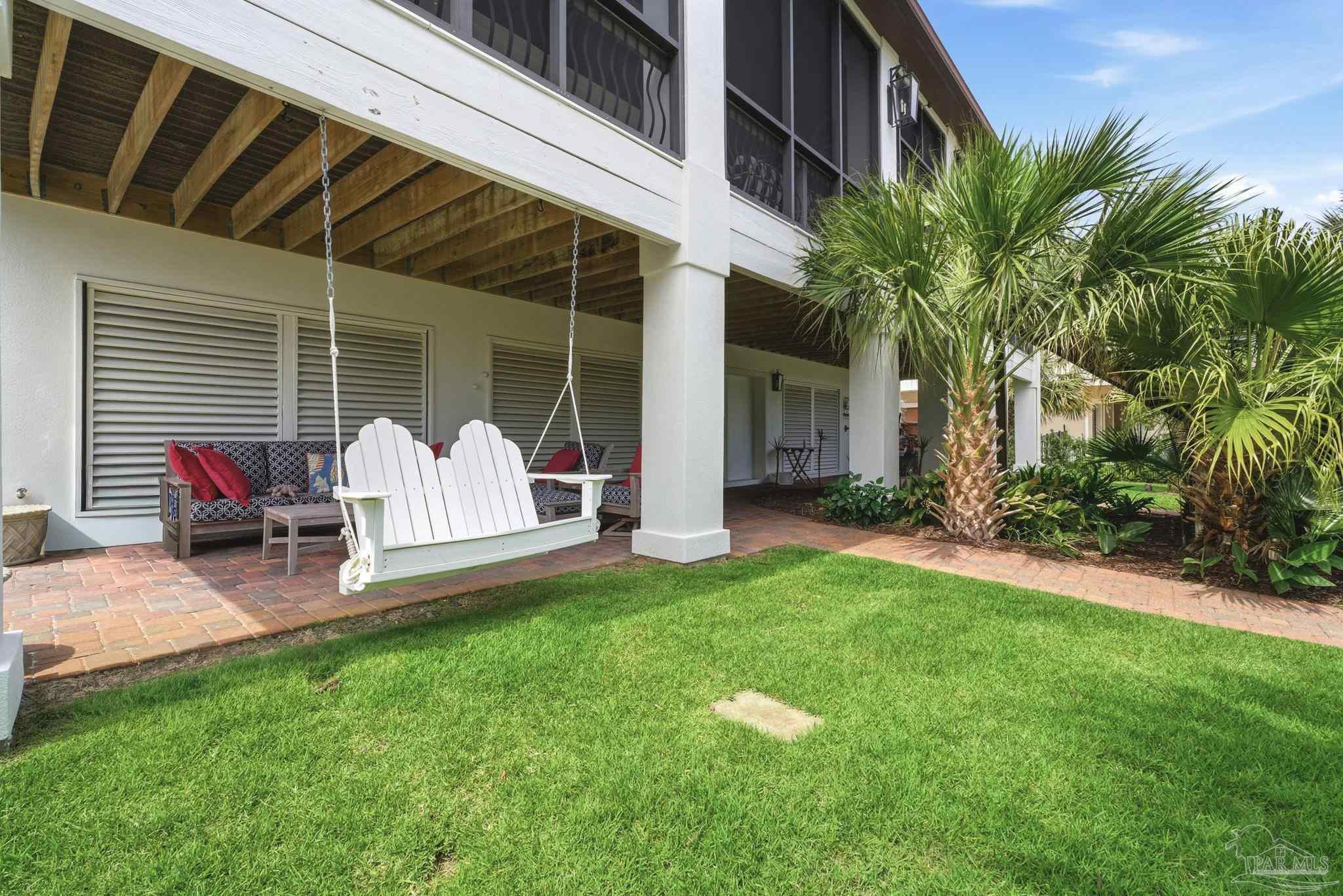 214 Sabine Dr