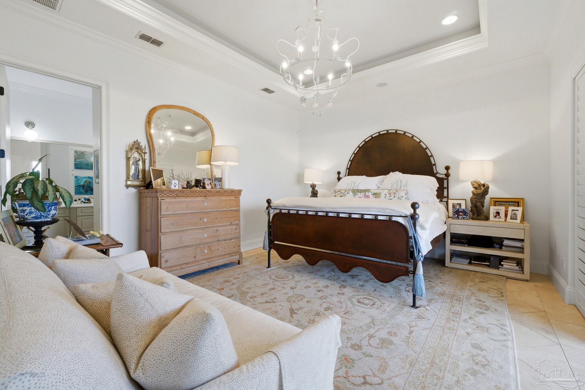 214 Sabine Dr
