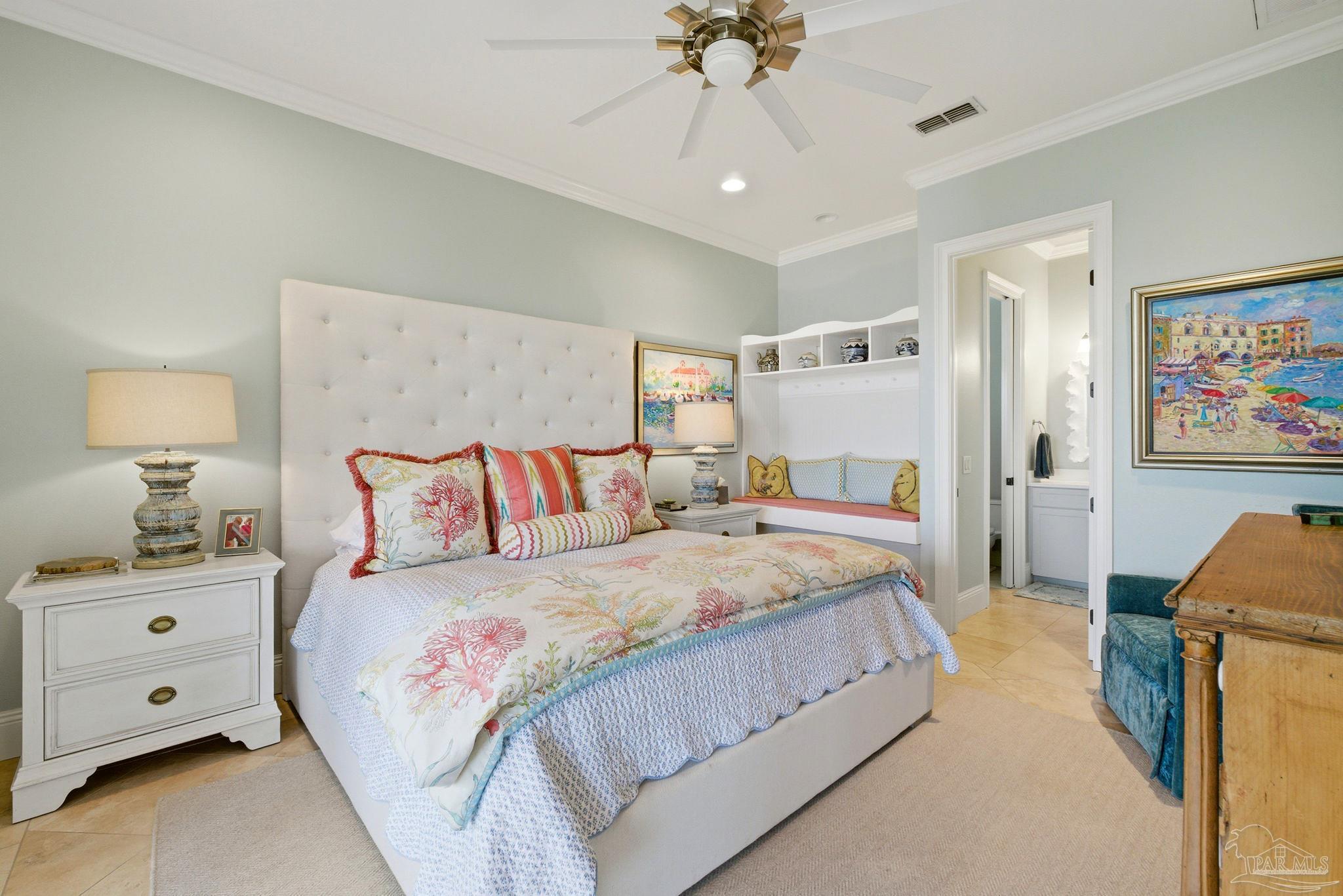 214 Sabine Dr