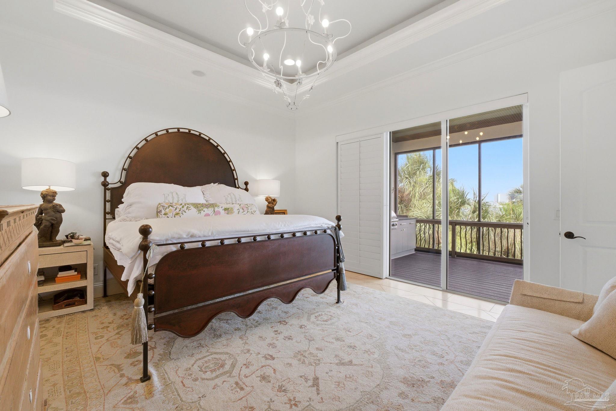 214 Sabine Dr