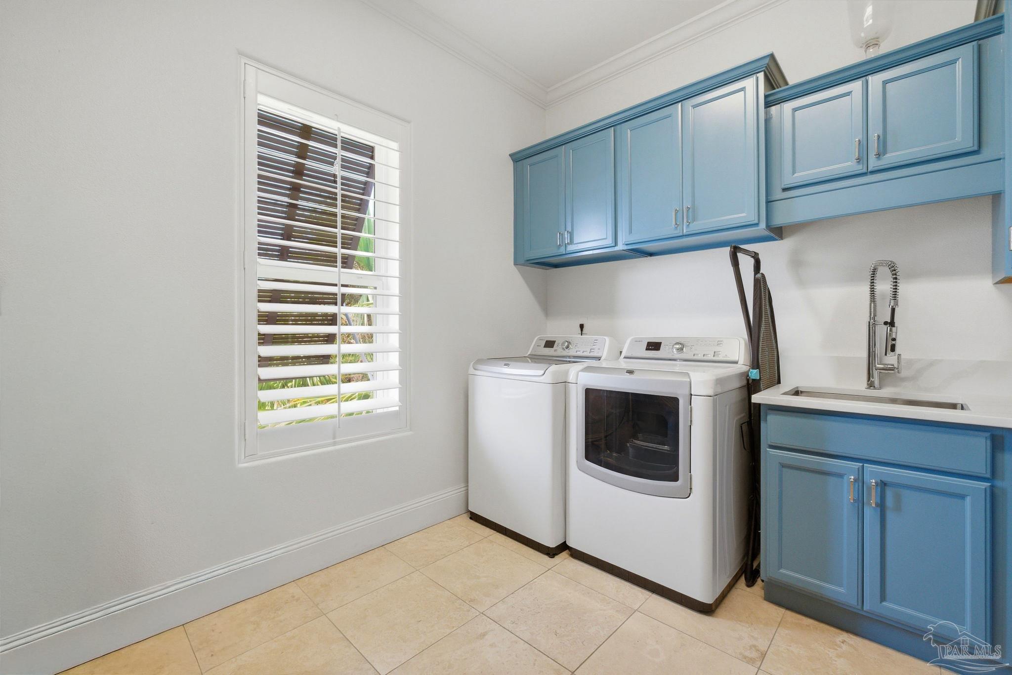 214 Sabine Dr