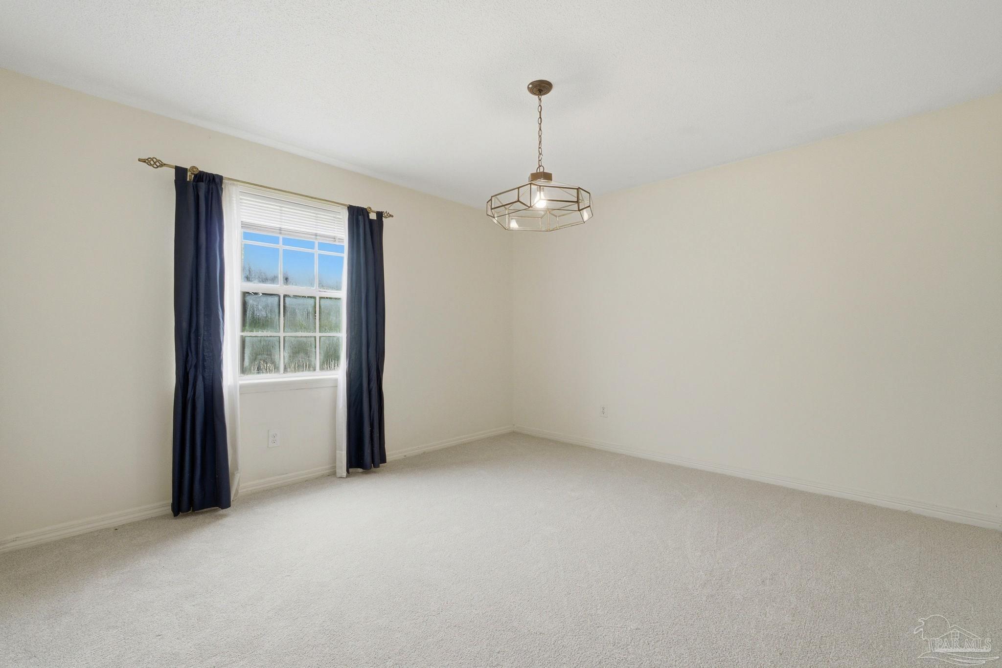 702 Southern Ct