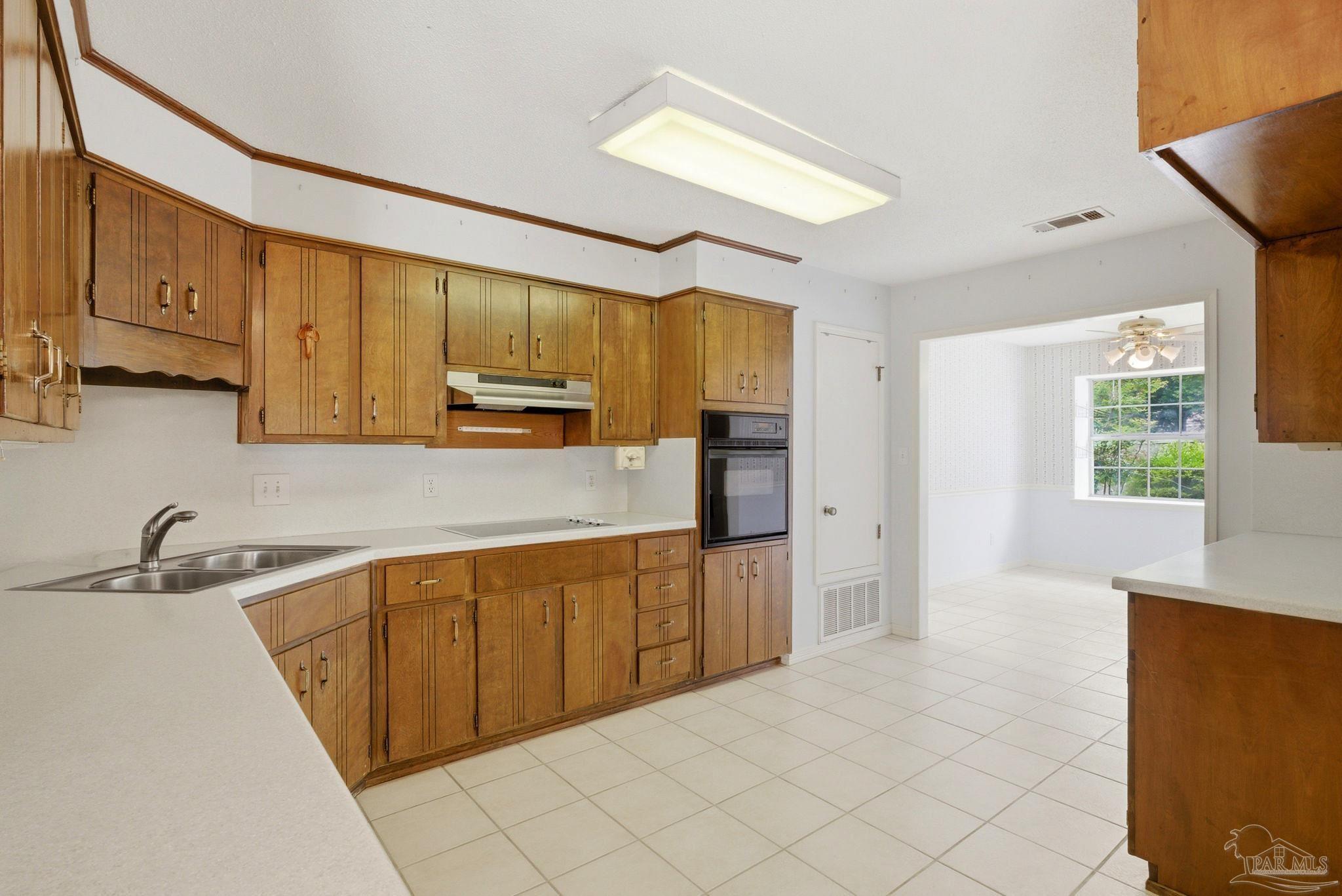 702 Southern Ct
