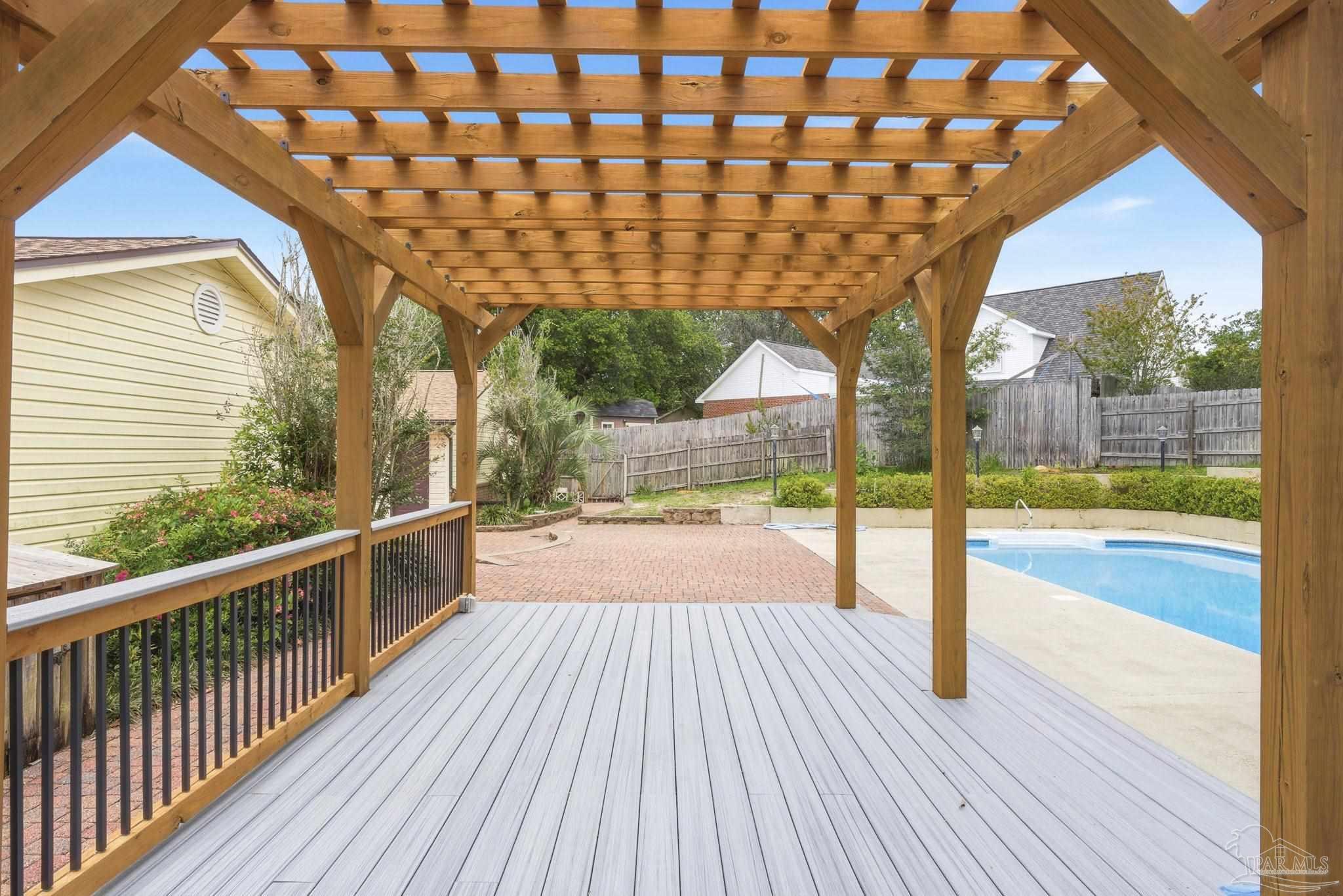 702 Southern Ct
