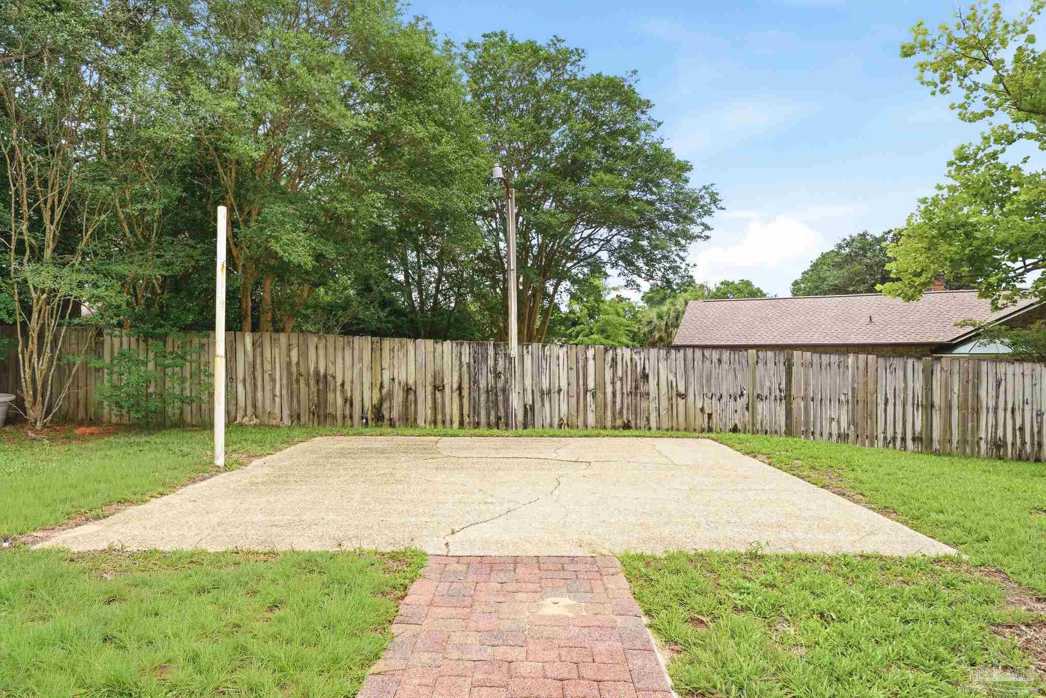 702 Southern Ct