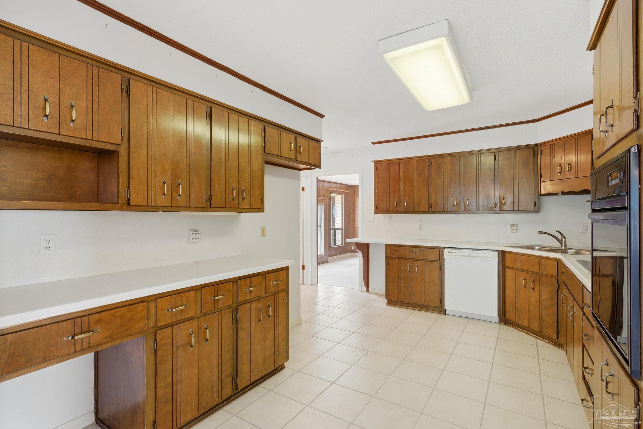 702 Southern Ct