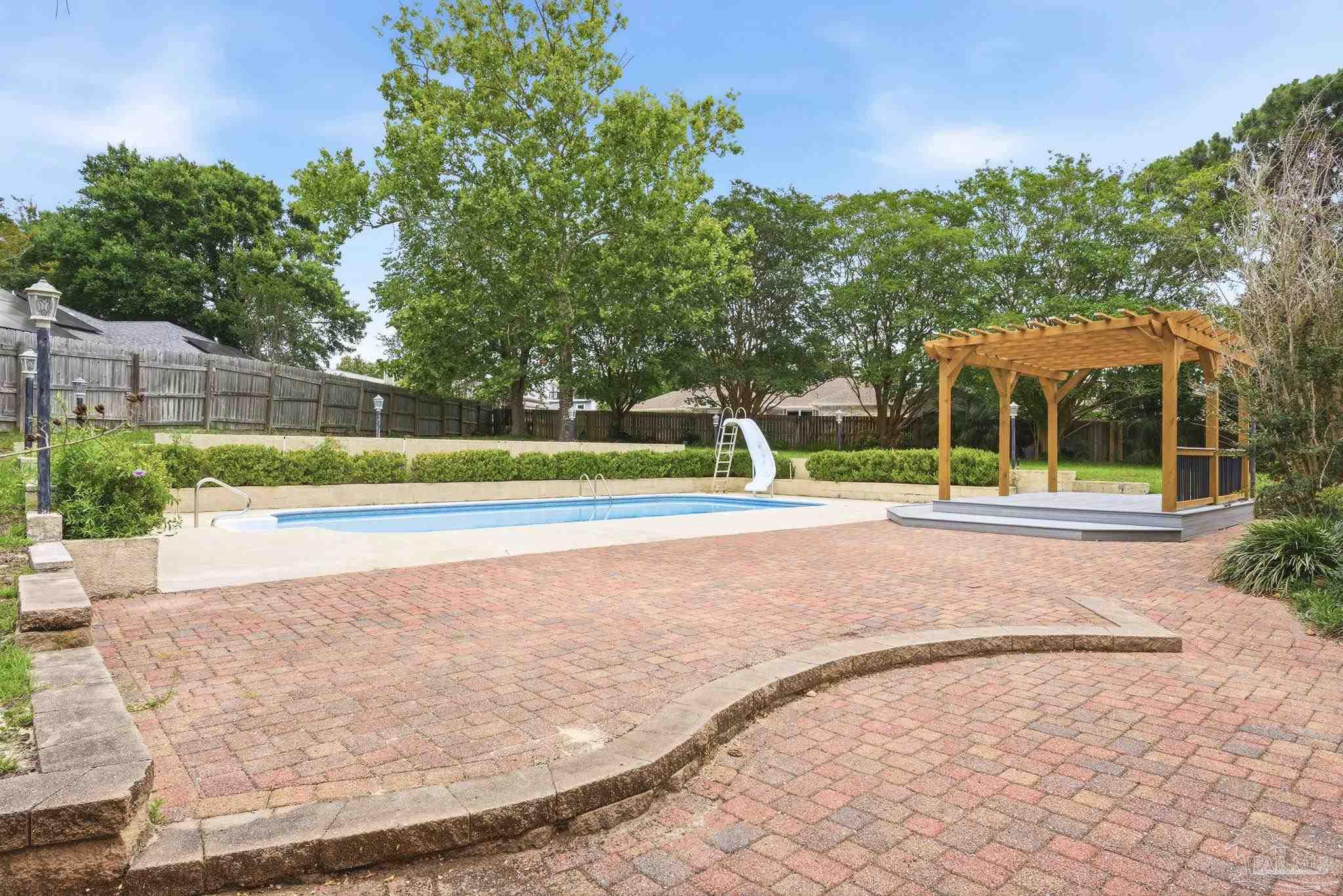 702 Southern Ct