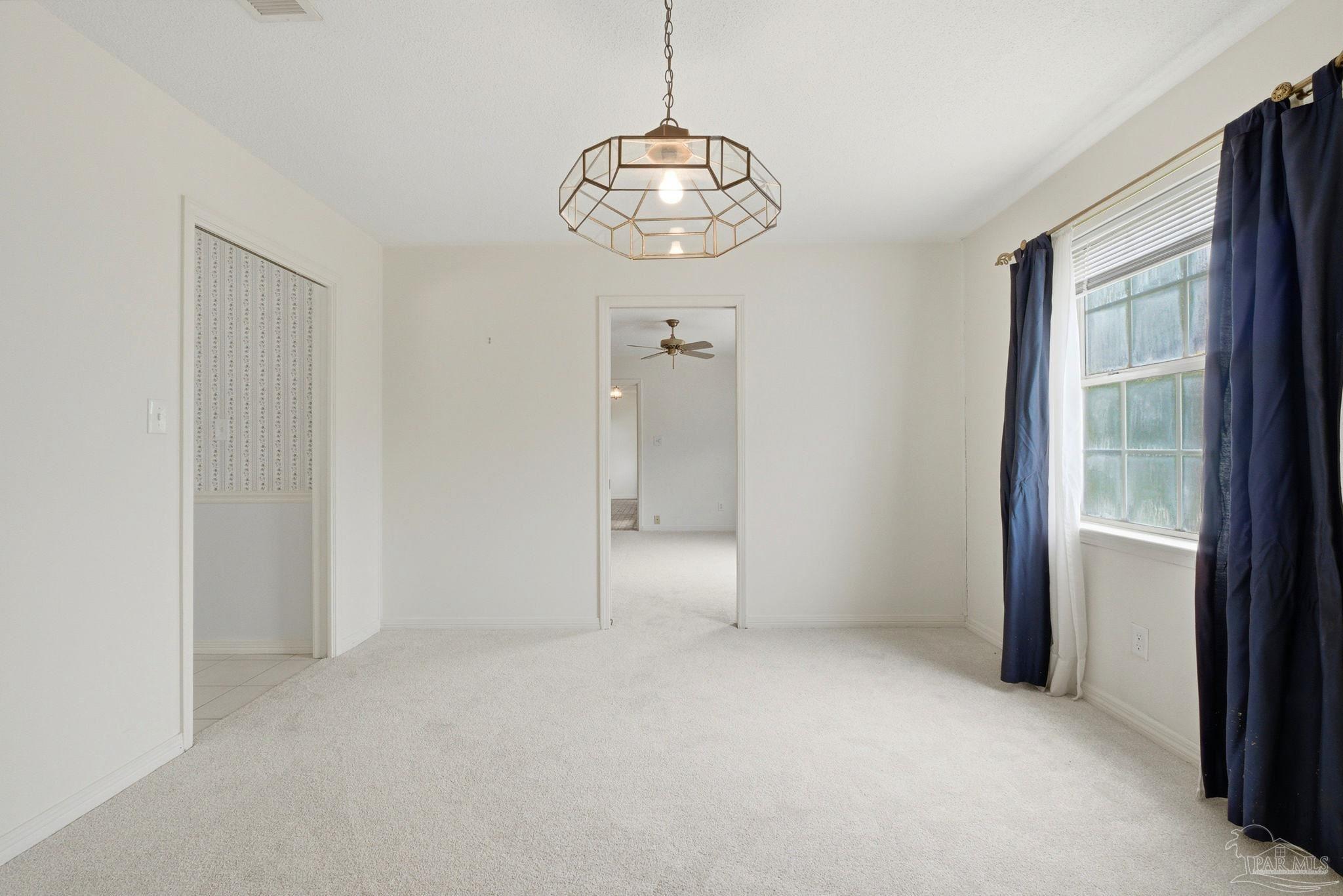 702 Southern Ct