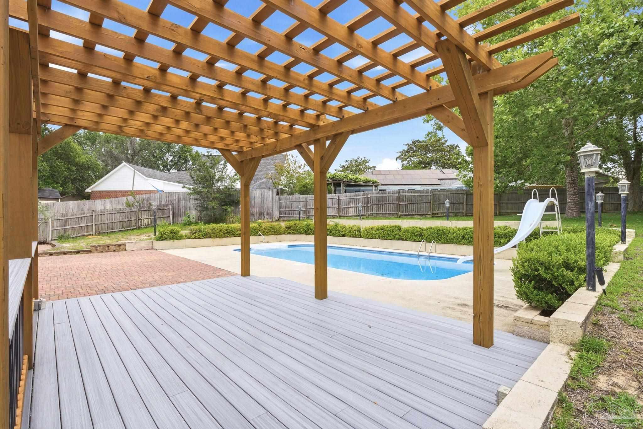 702 Southern Ct