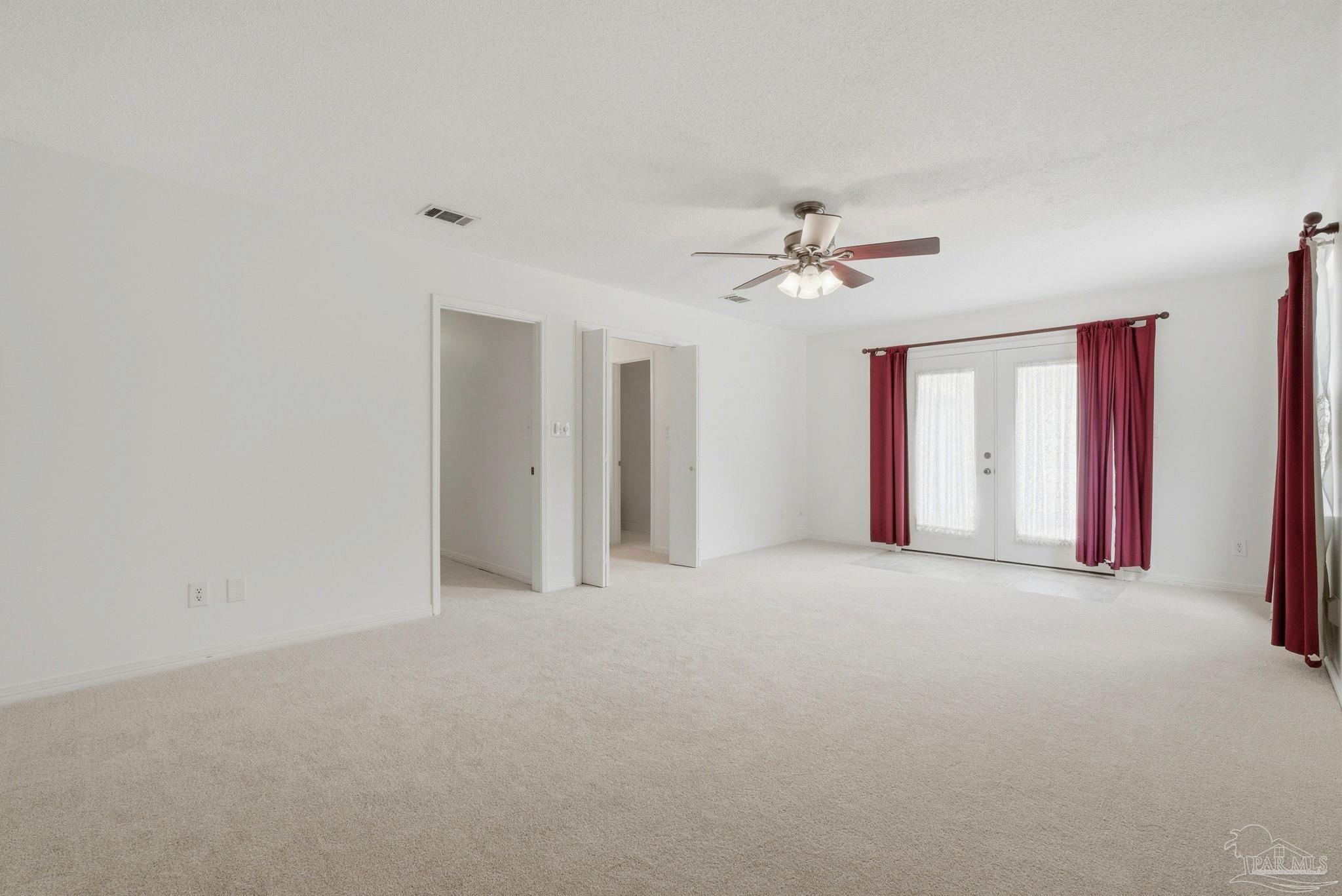 702 Southern Ct