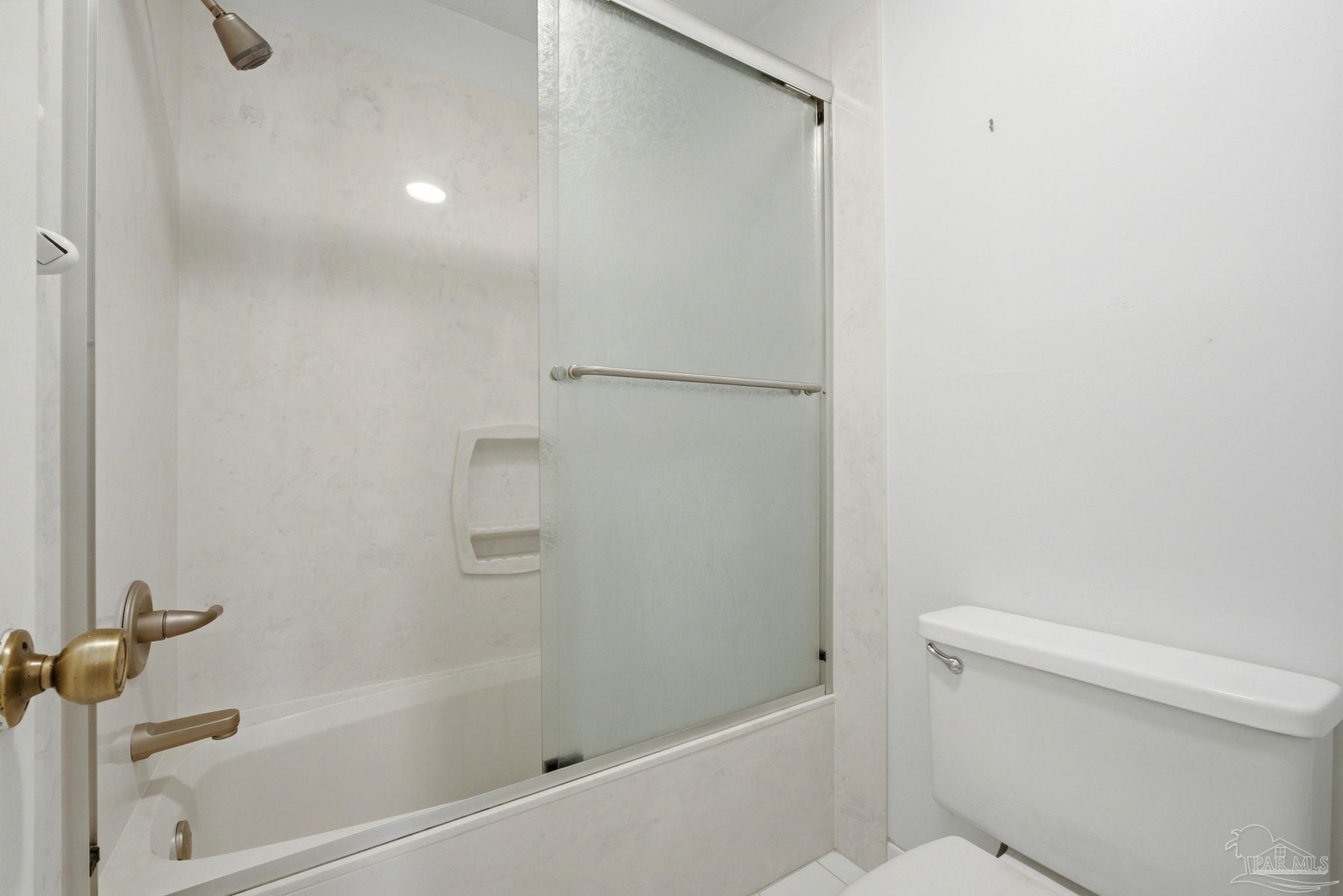 702 Southern Ct
