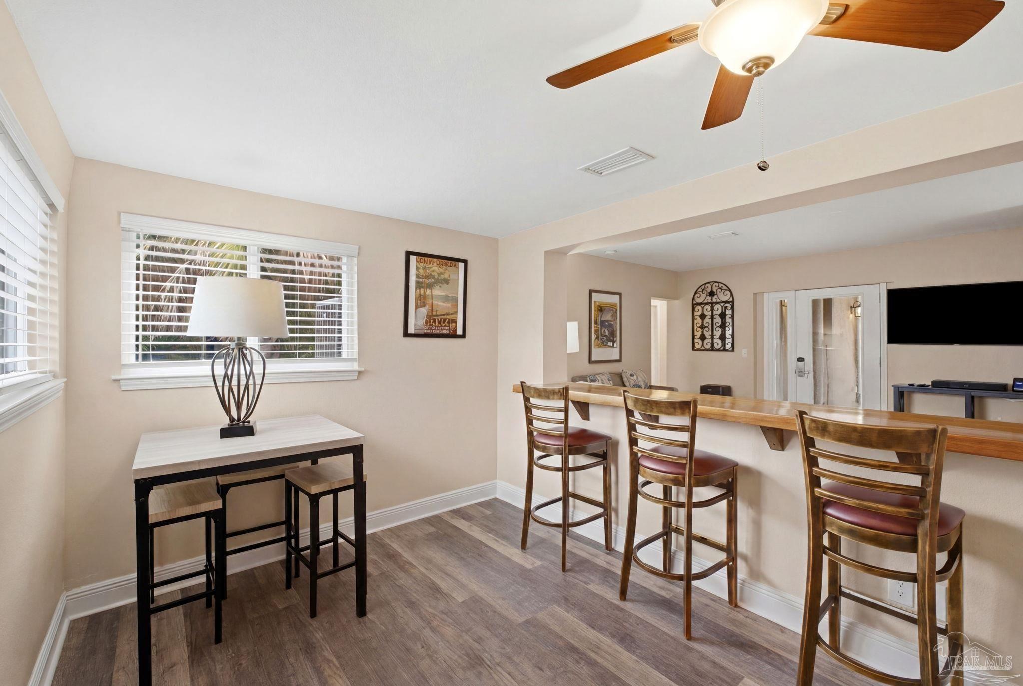 123 Via Deluna Dr