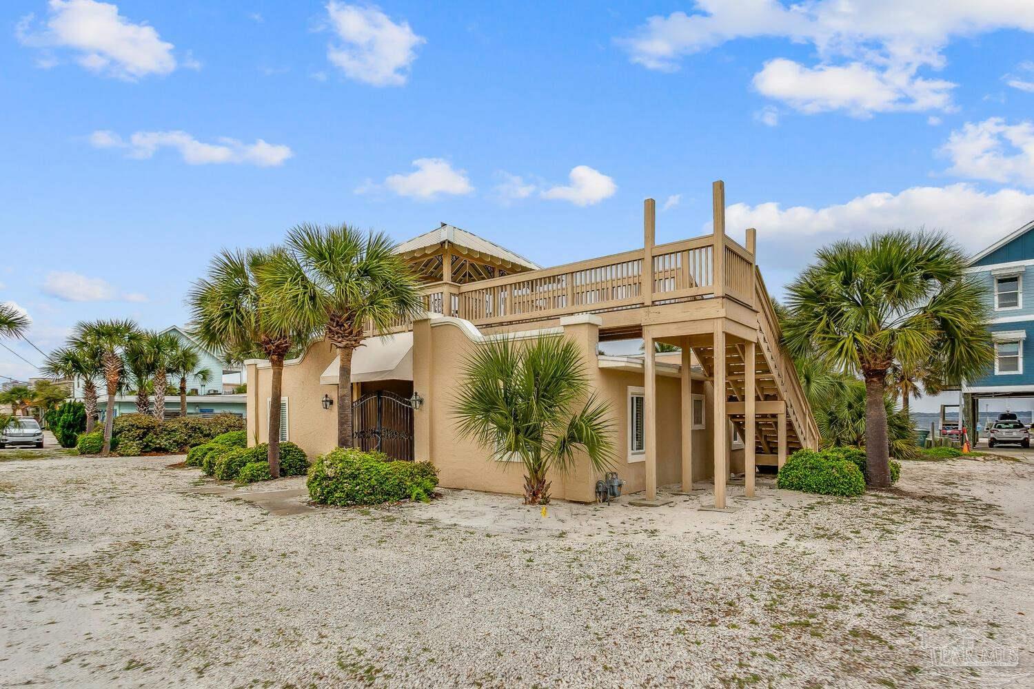 123 Via Deluna Dr