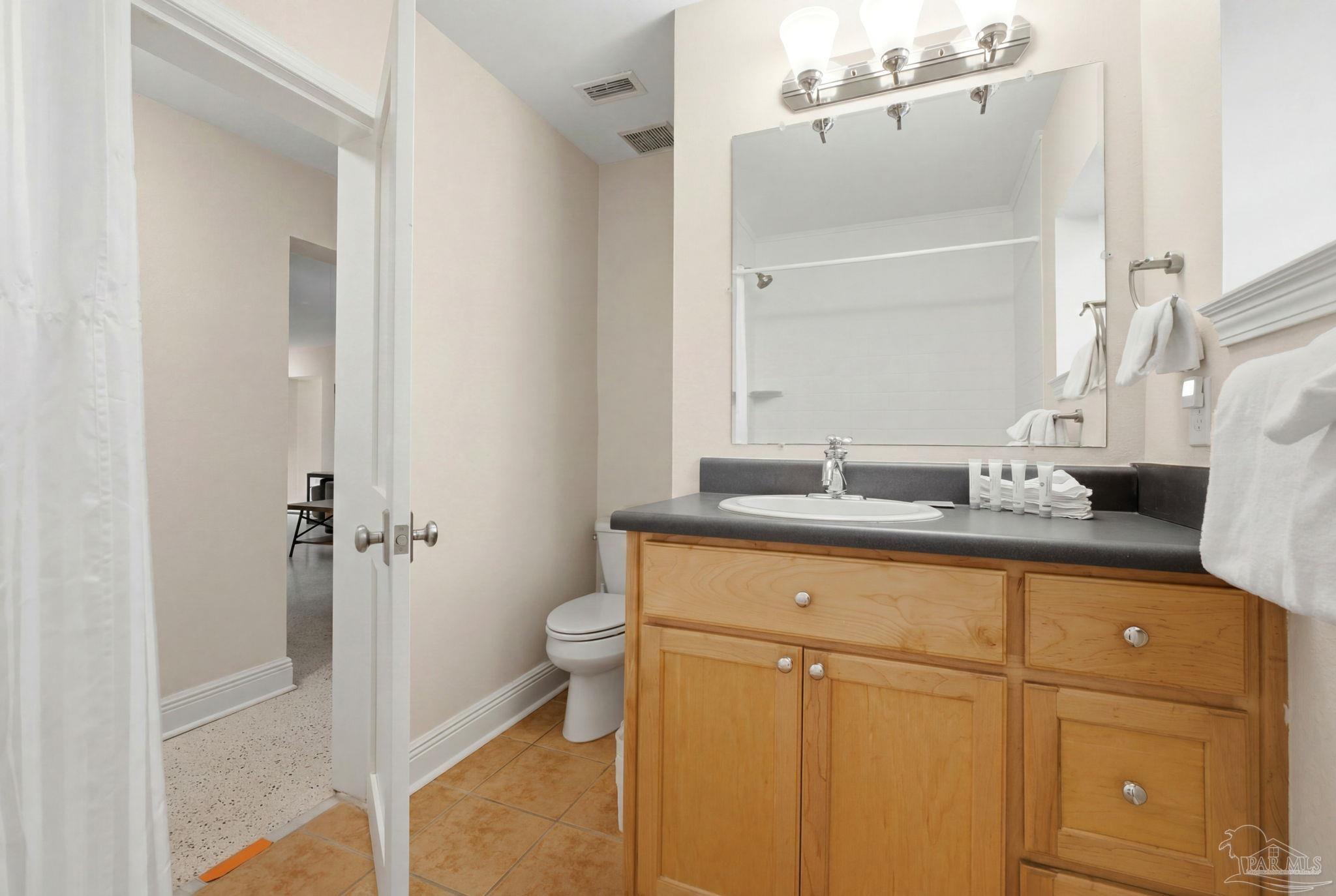 123 Via Deluna Dr