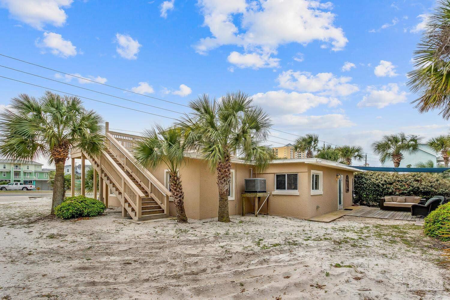 123 Via Deluna Dr
