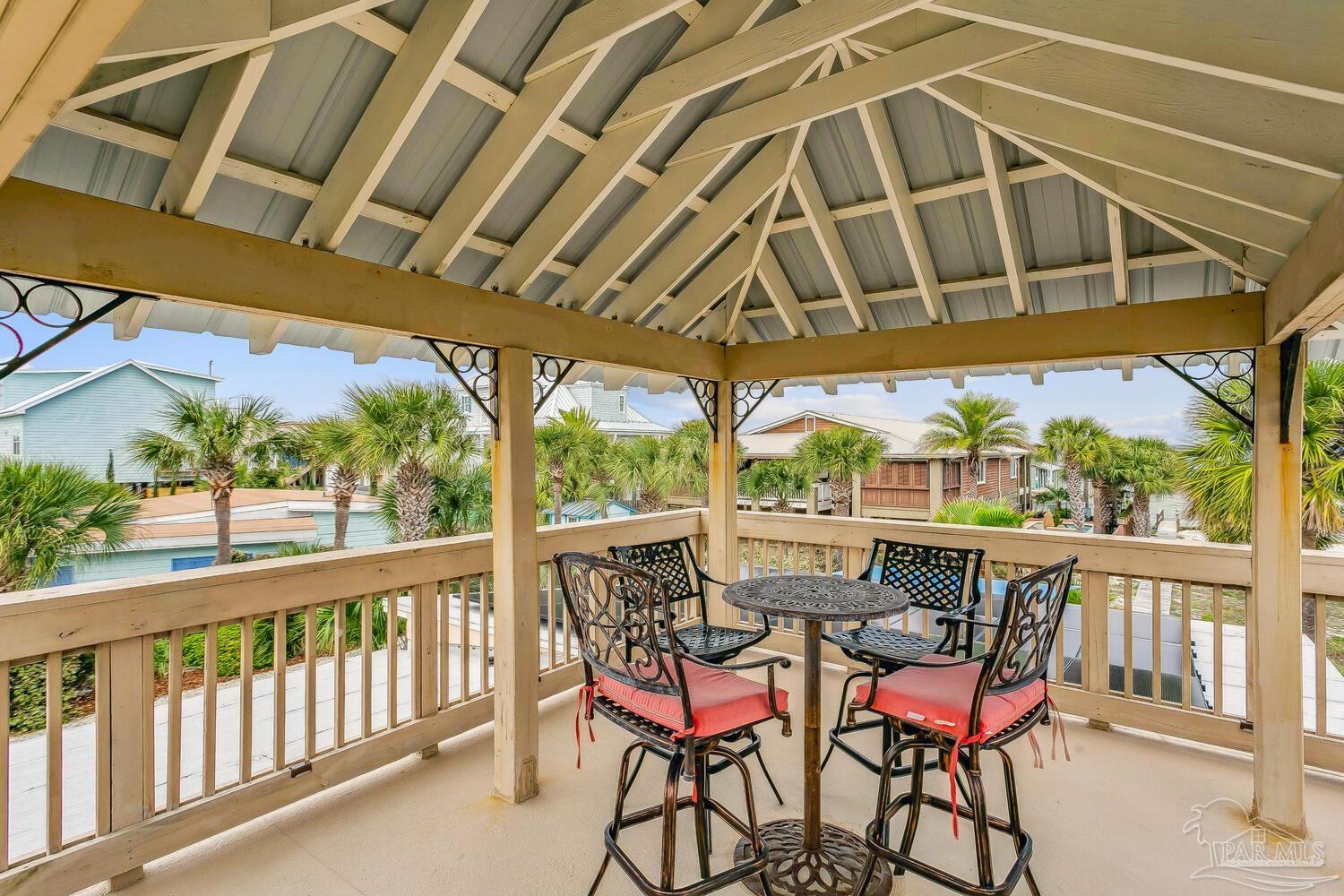 123 Via Deluna Dr