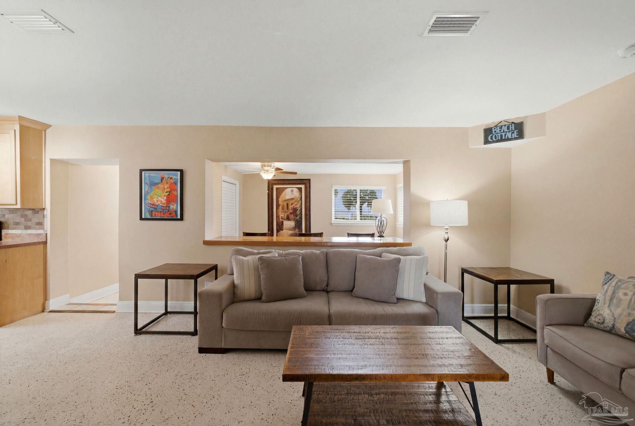 123 Via Deluna Dr