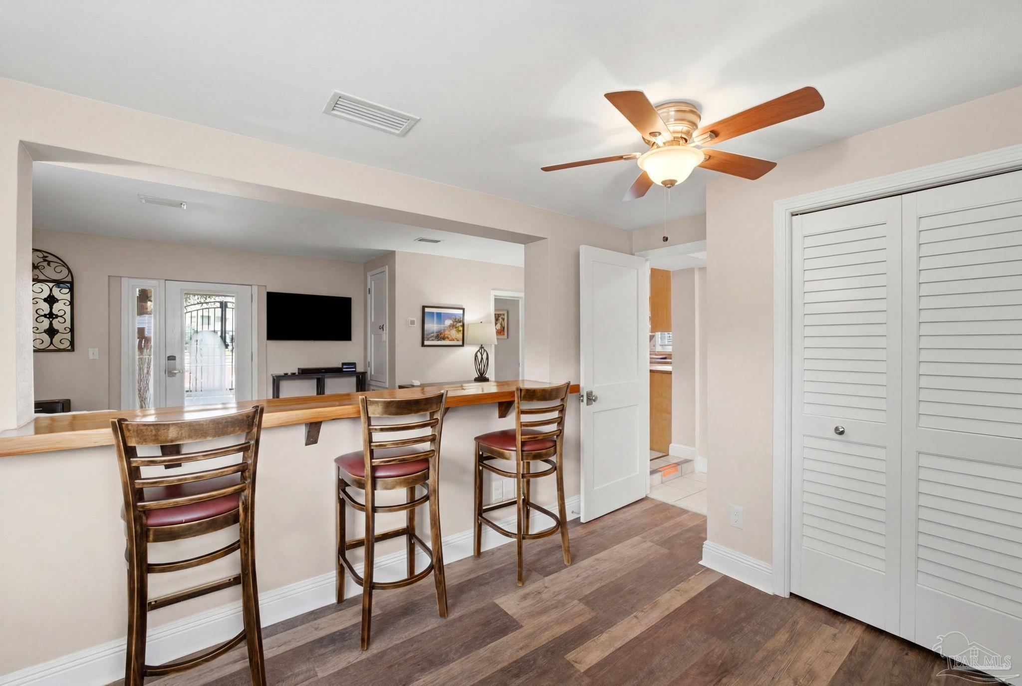 123 Via Deluna Dr