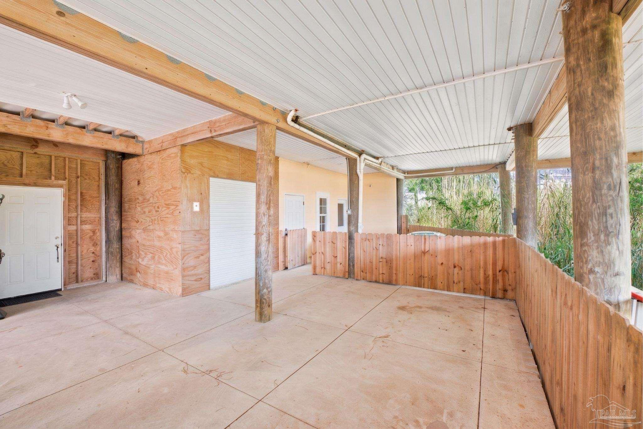 418 Deer Point Dr